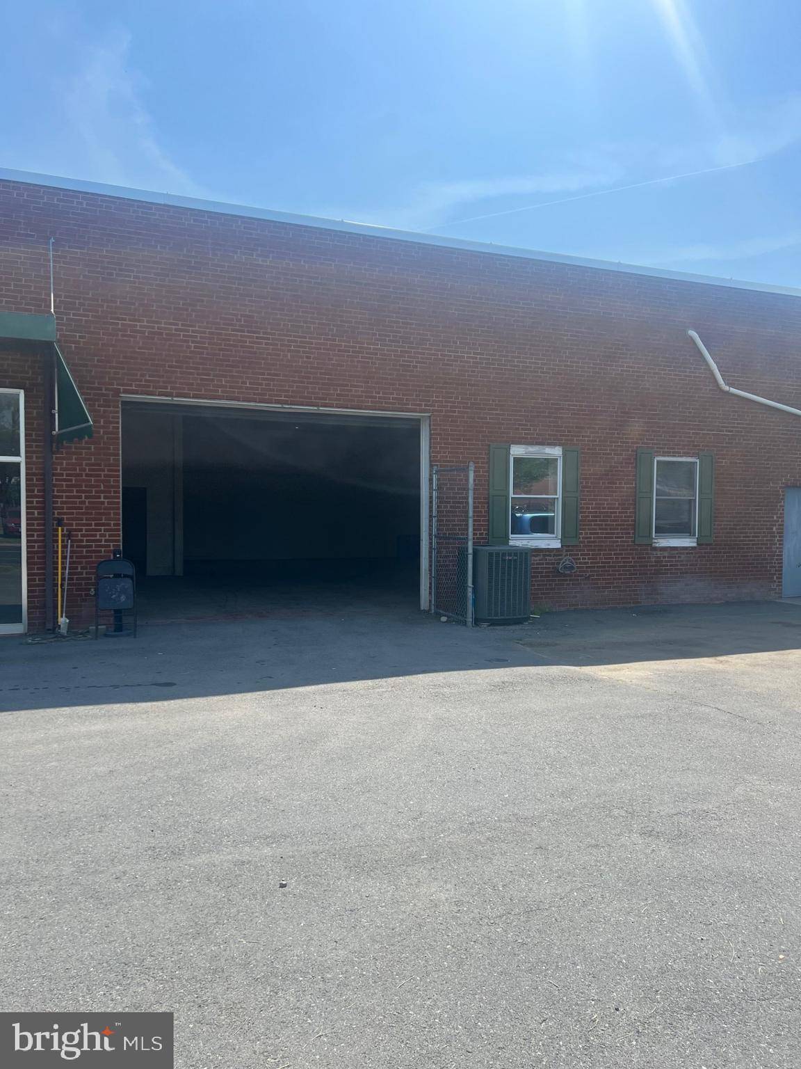 Front Royal, VA 22630,311 N COMMERCE AVE