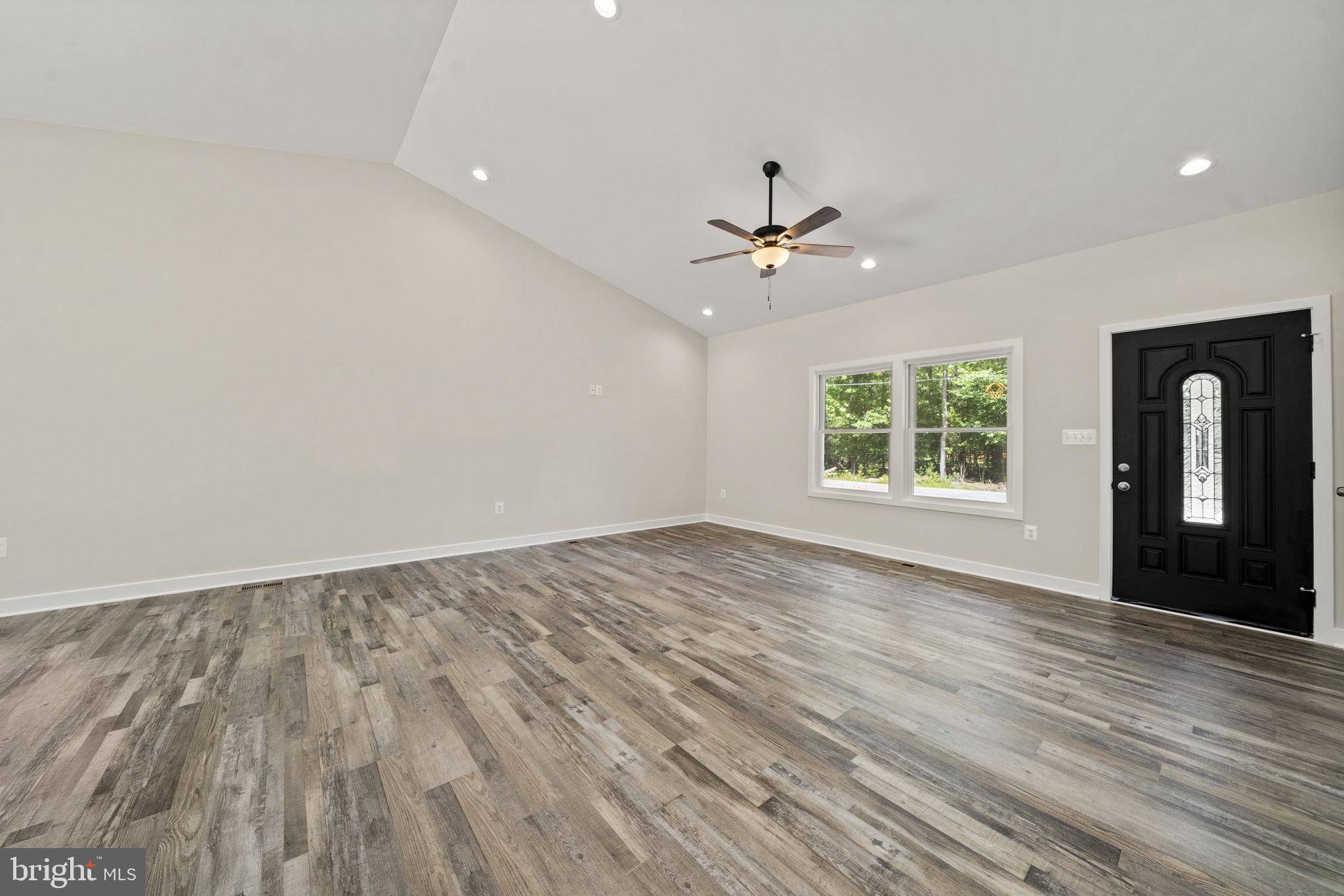 Colonial Beach, VA 22443,77 FOREST GROVE RD