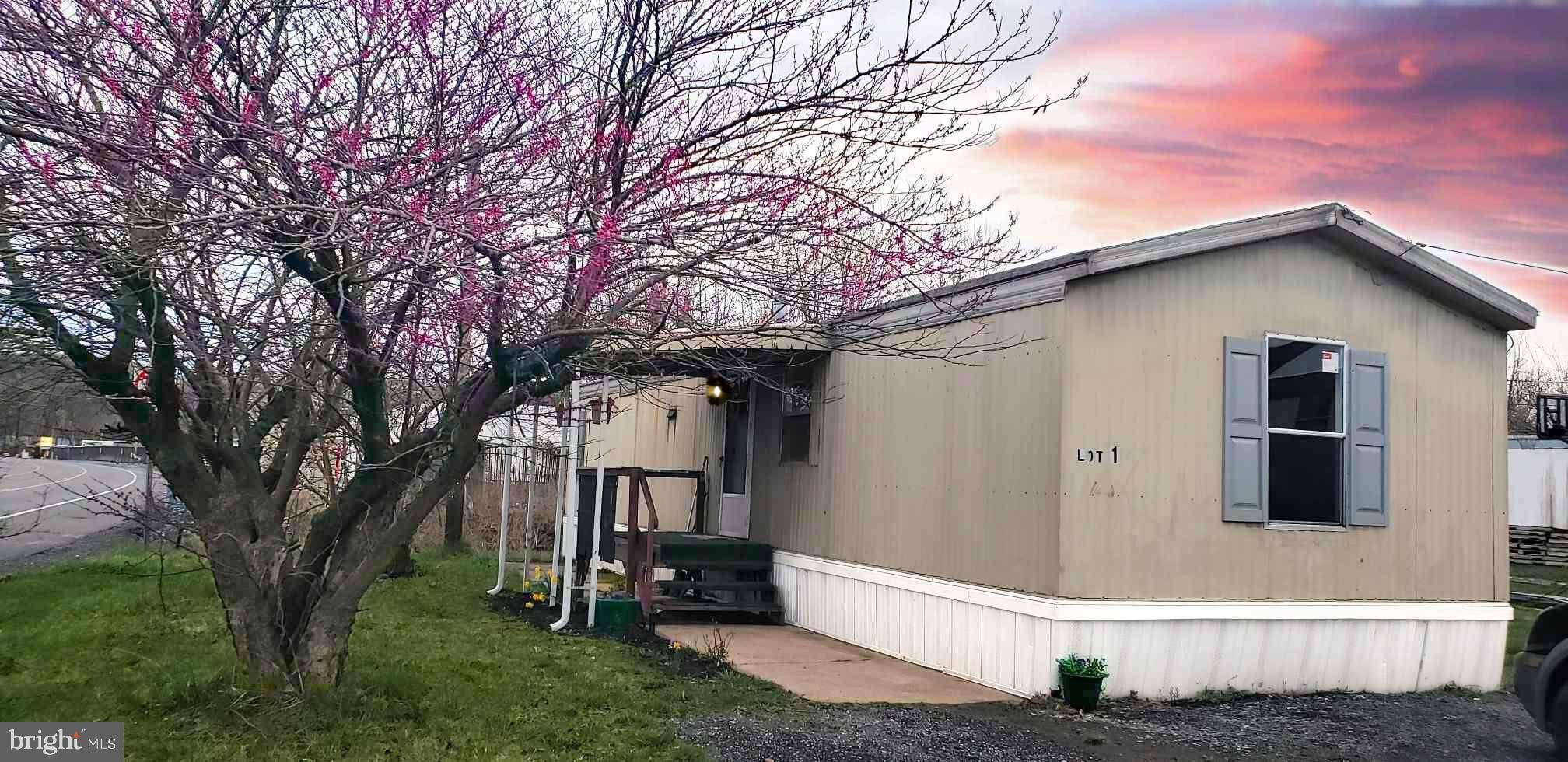 New Cumberland, PA 17070,118 OLD YORK RD #1