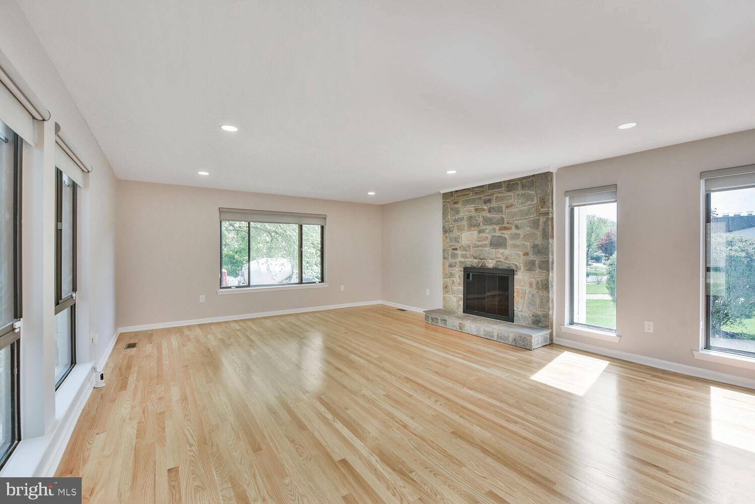 Potomac, MD 20854,9912 CONESTOGA WAY