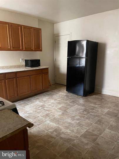 Philadelphia, PA 19142,6102 GLENMORE AVE
