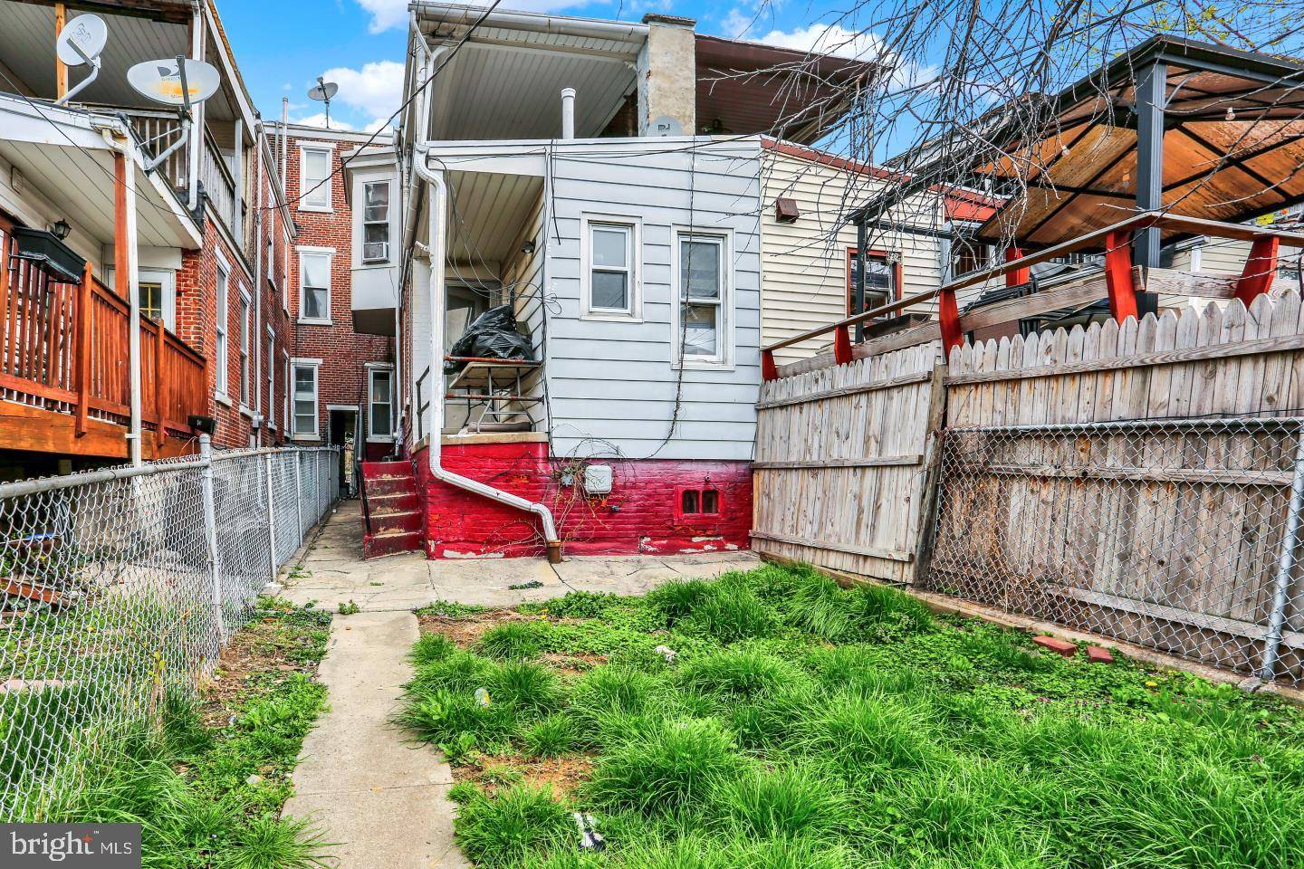 Reading, PA 19602,1404 PERKIOMEN AVE