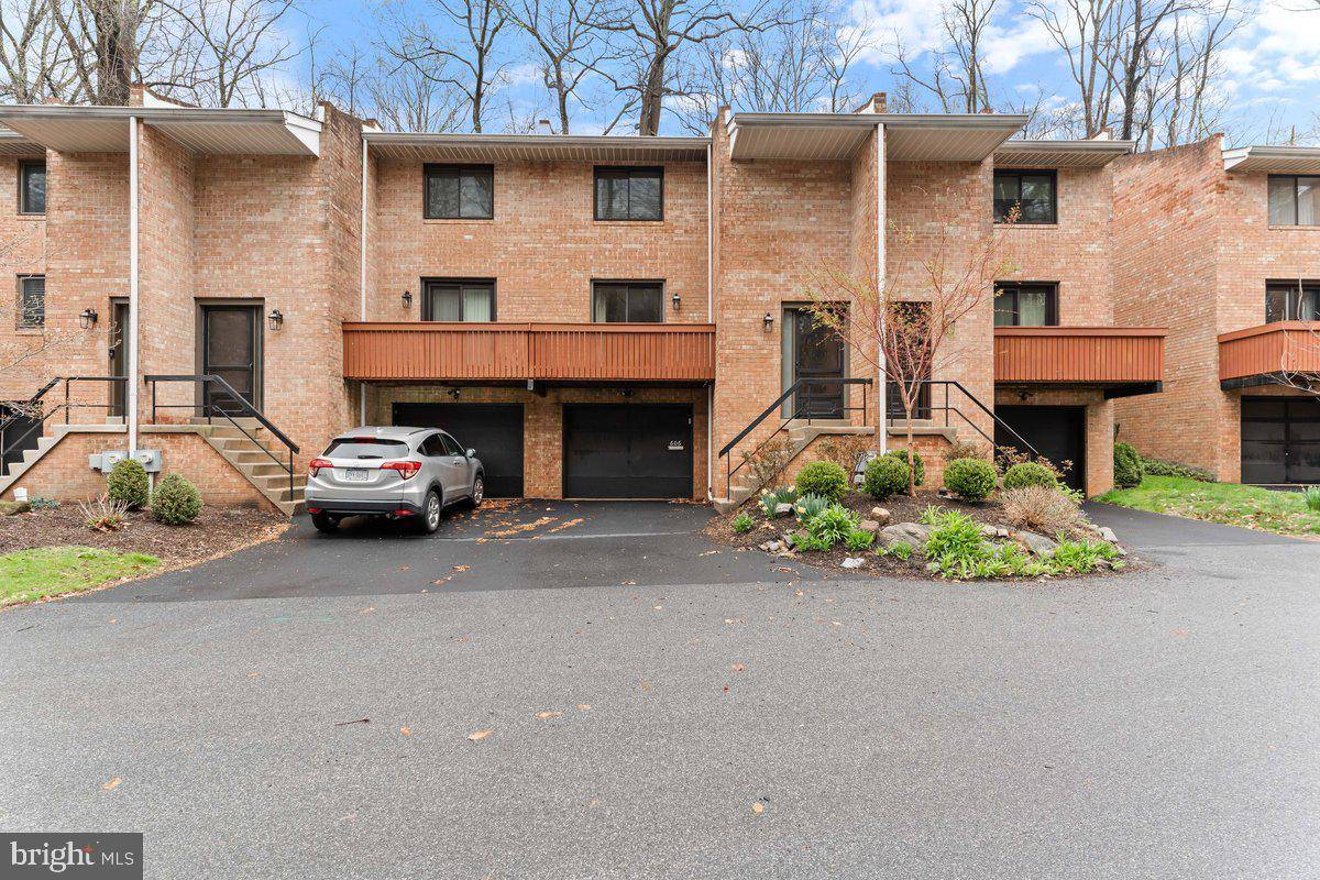 Media, PA 19063,606 N LEMON ST