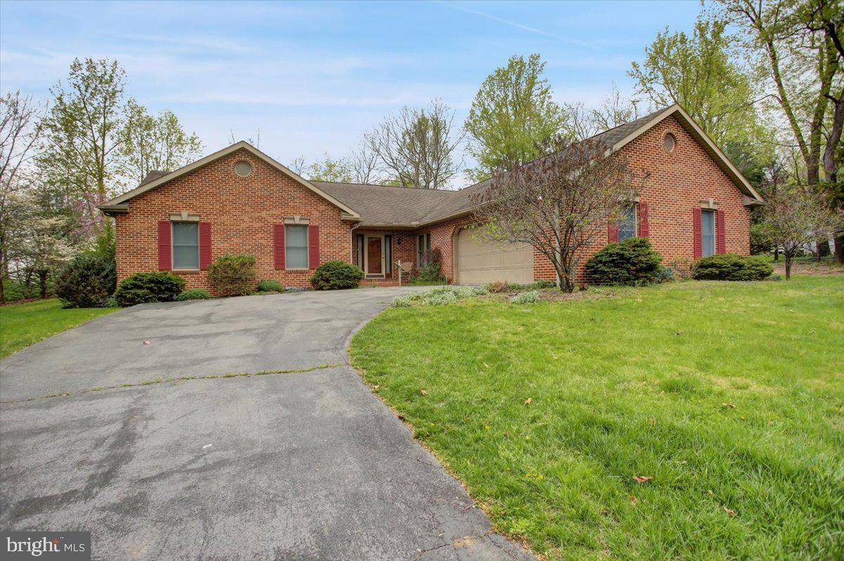 Waynesboro, PA 17268,10961 LONGWOOD DRIVE