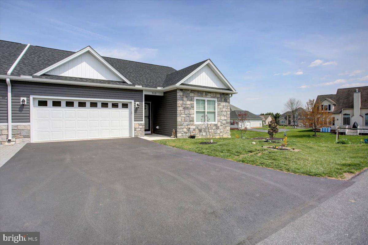 Greencastle, PA 17225,513 E SHOOK CT