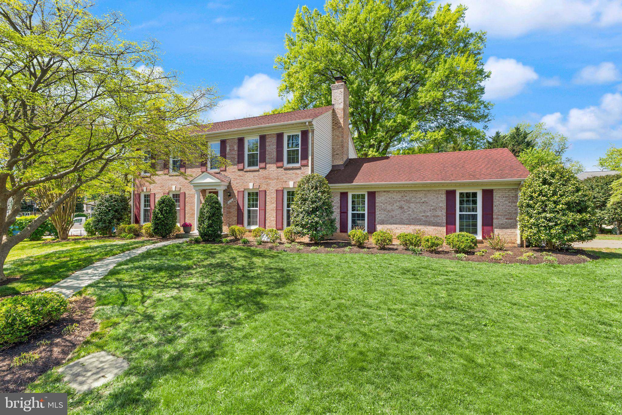 Mclean, VA 22101,1230 STONEHAM CT