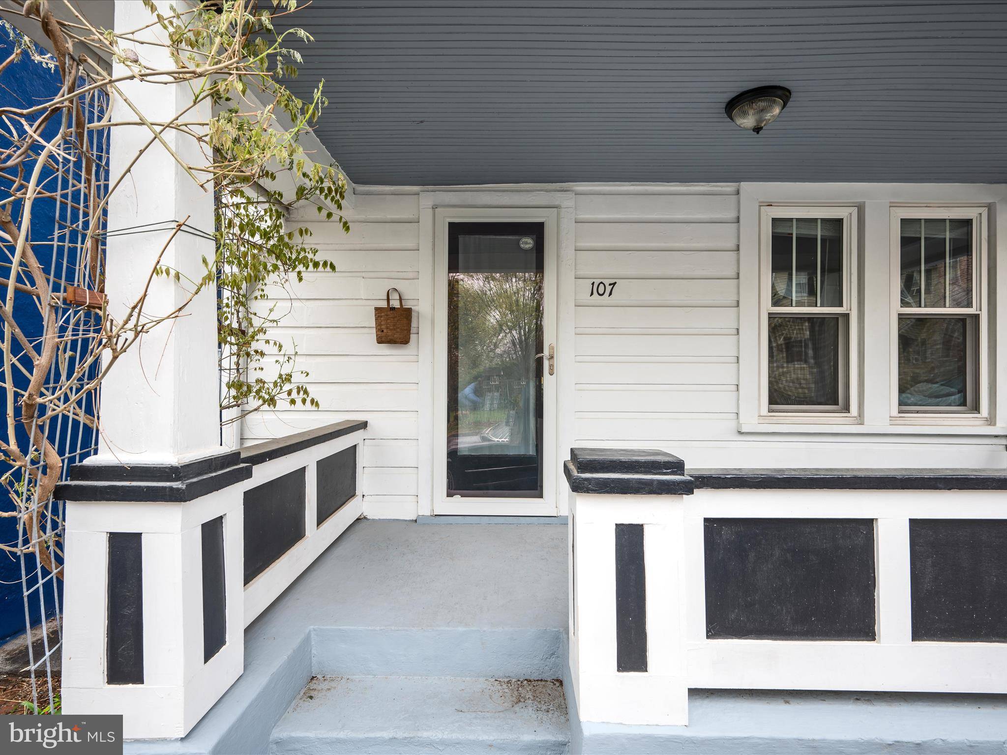 Winchester, VA 22601,107 E MONMOUTH ST
