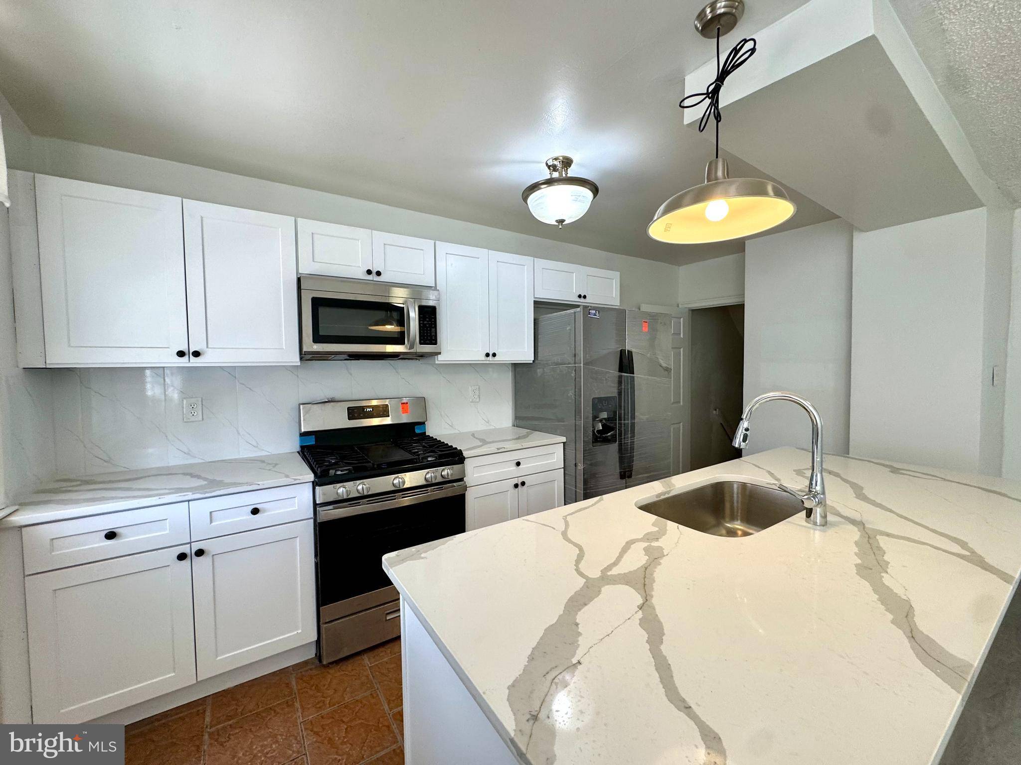 Philadelphia, PA 19135,6641 GILLESPIE ST