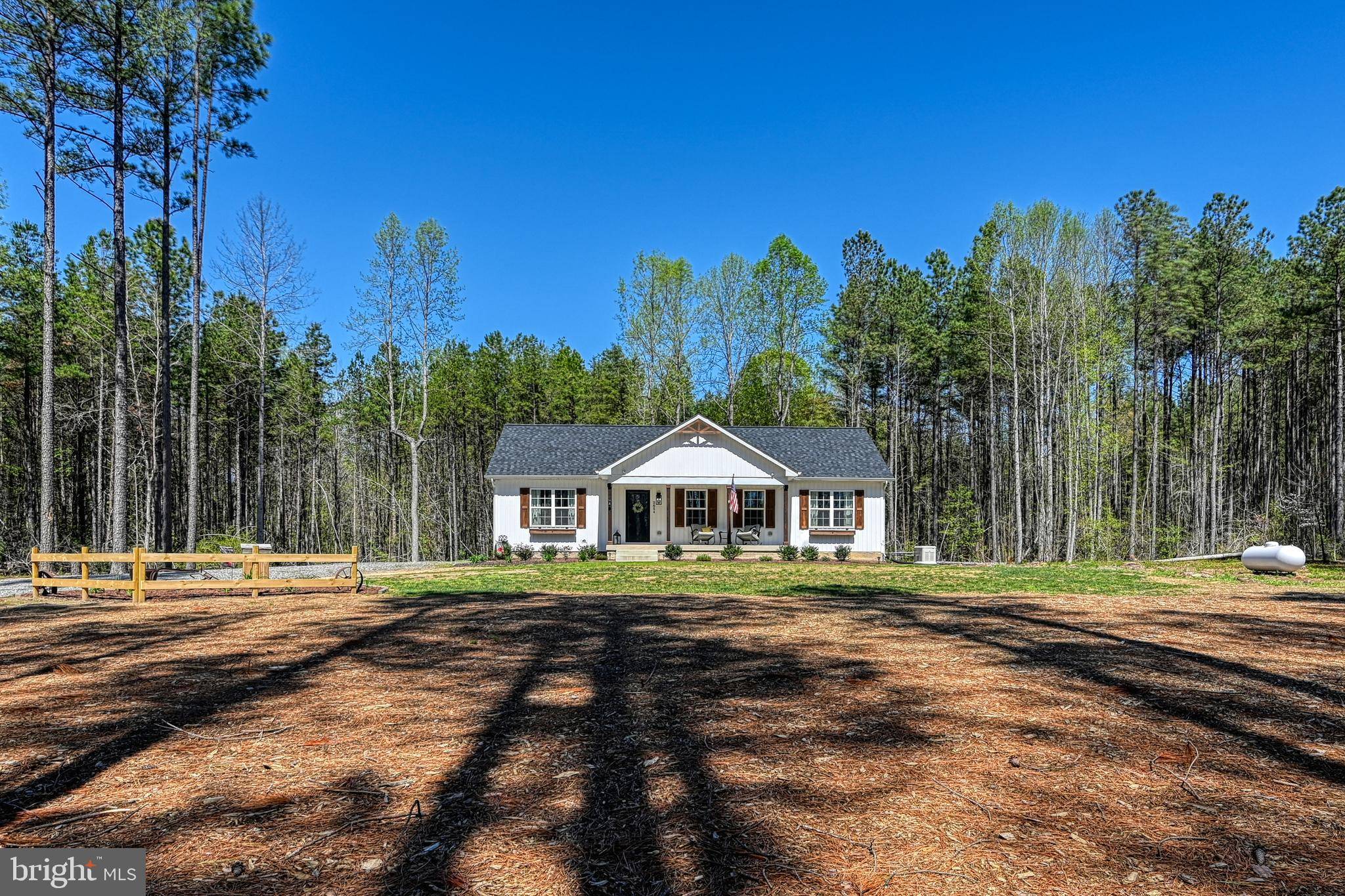 Mineral, VA 23117,2854 FREDERICKS HALL RD