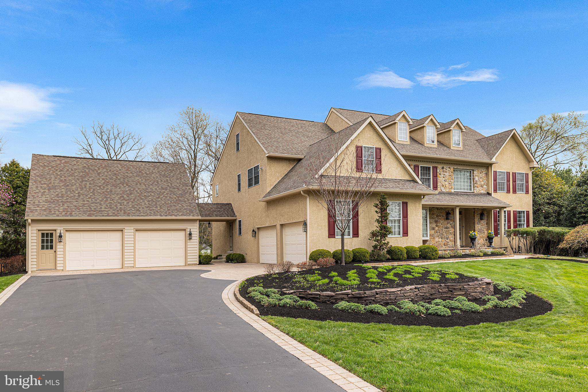 Ambler, PA 19002,966 N PENN OAK RD