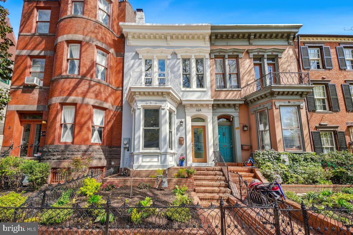 Washington, DC 20003,120 3RD ST SE