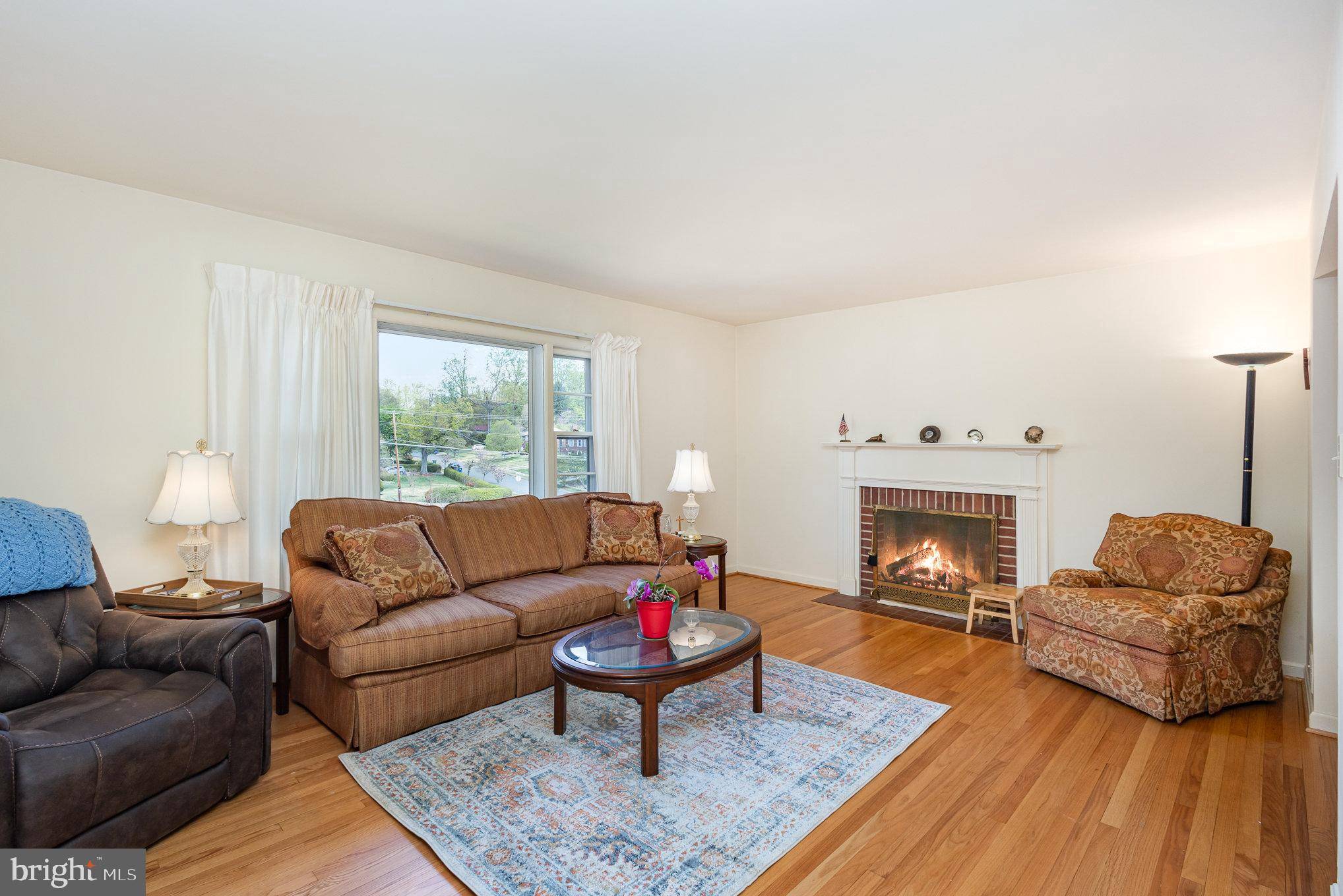 Falls Church, VA 22044,6324 ANNELIESE DR