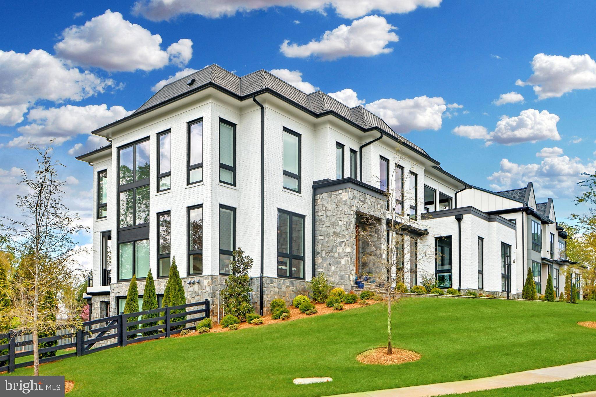 Mclean, VA 22101,6501 HALLS FARM LN