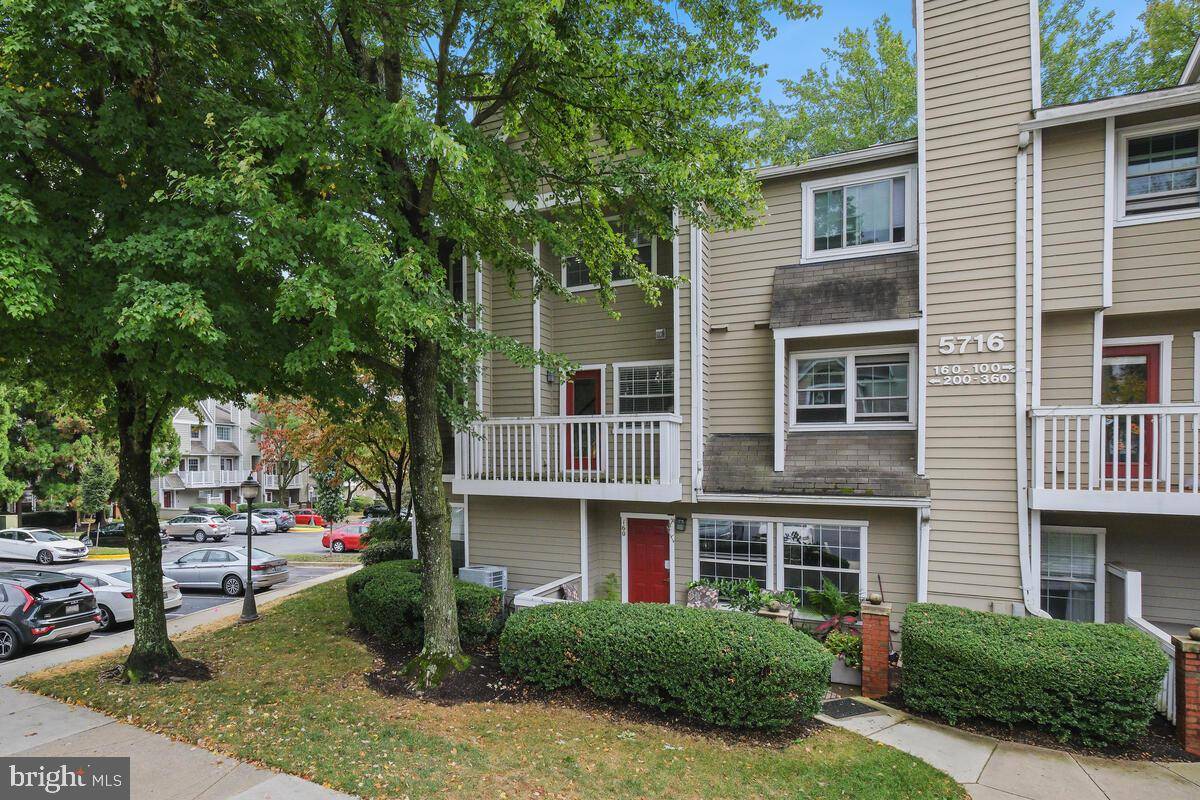 Rockville, MD 20852,5716 CHAPMAN MILL DR #200