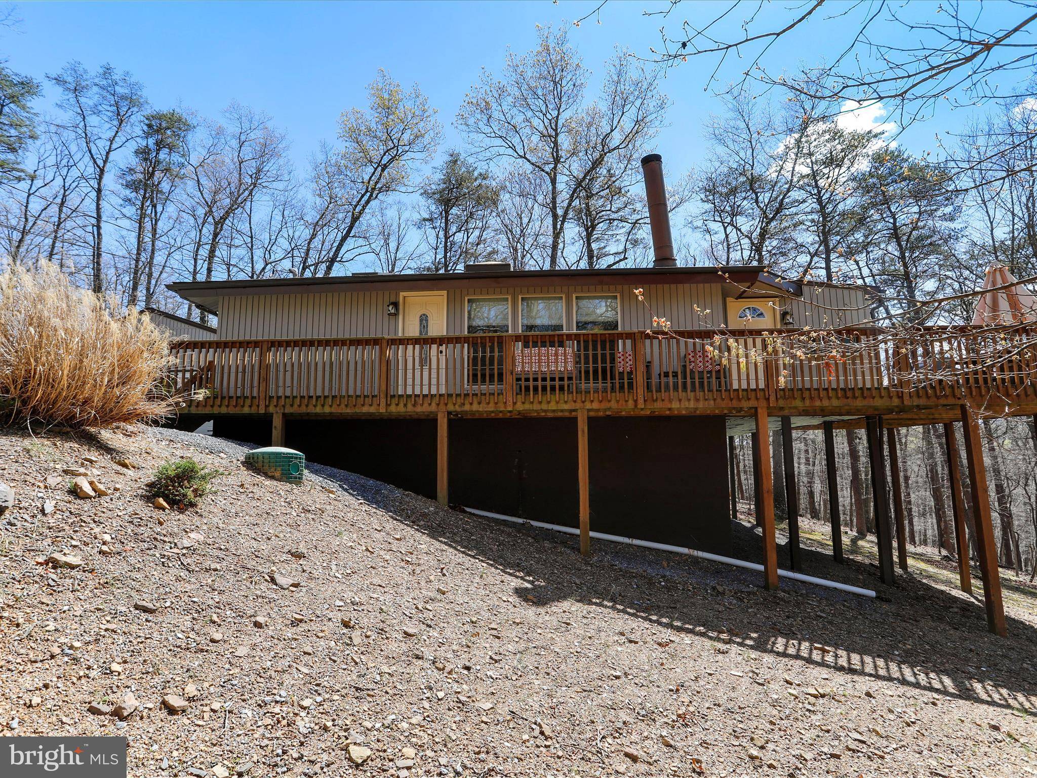 Hedgesville, WV 25427,194 ENDLESS SUMMER RD