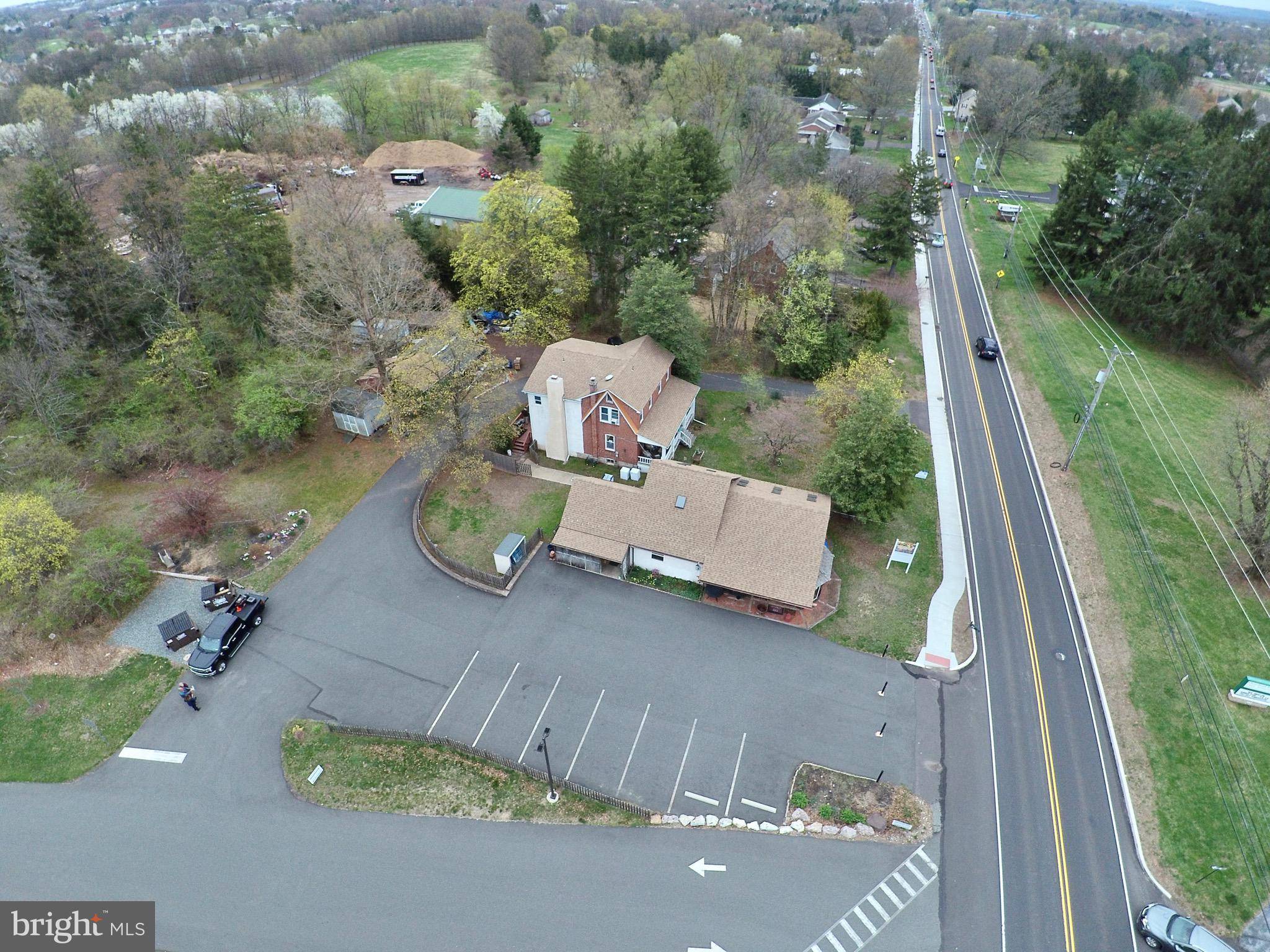 Royersford, PA 19468,442 N LEWIS RD