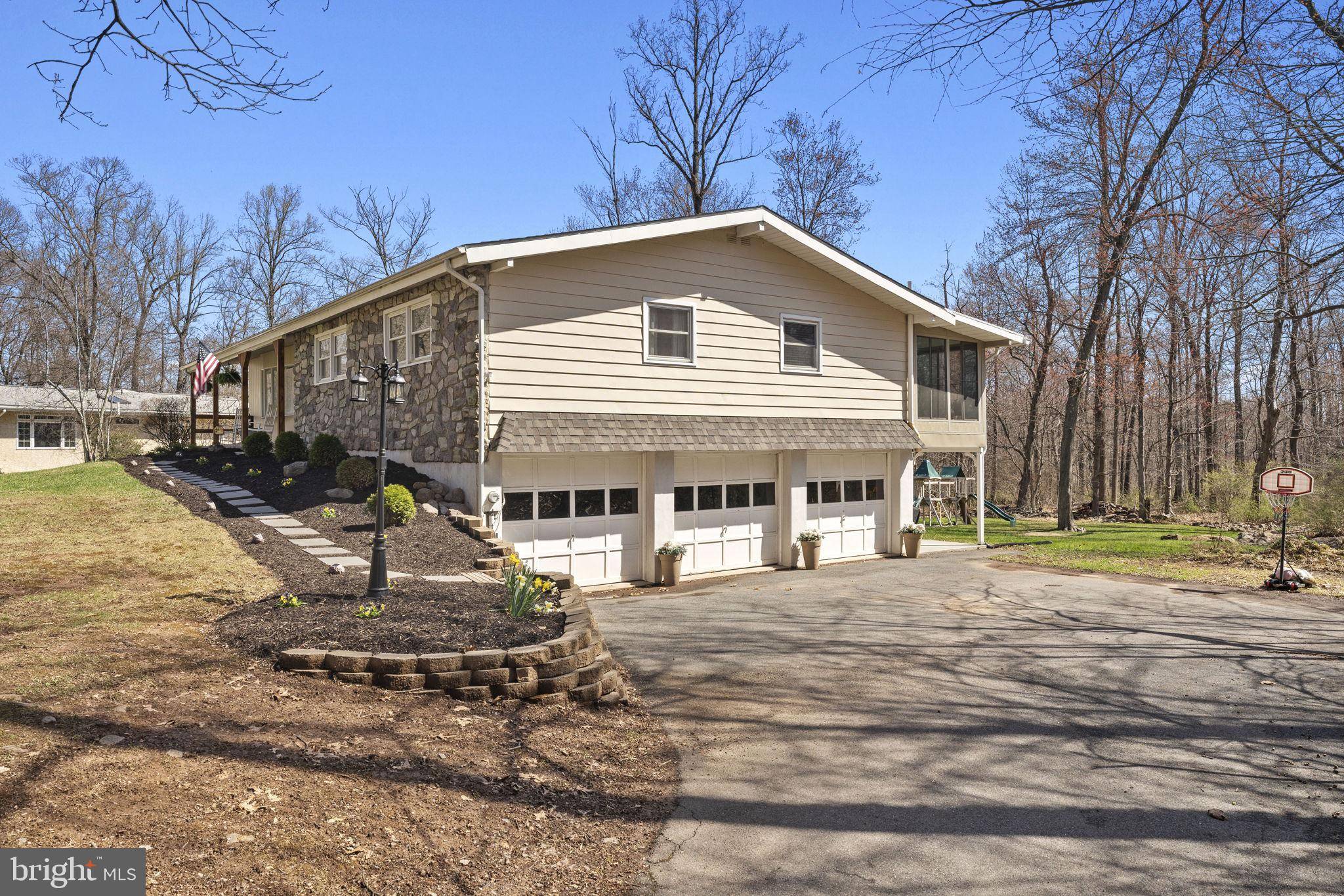 Pottstown, PA 19465,2468 SAINT PETERS RD