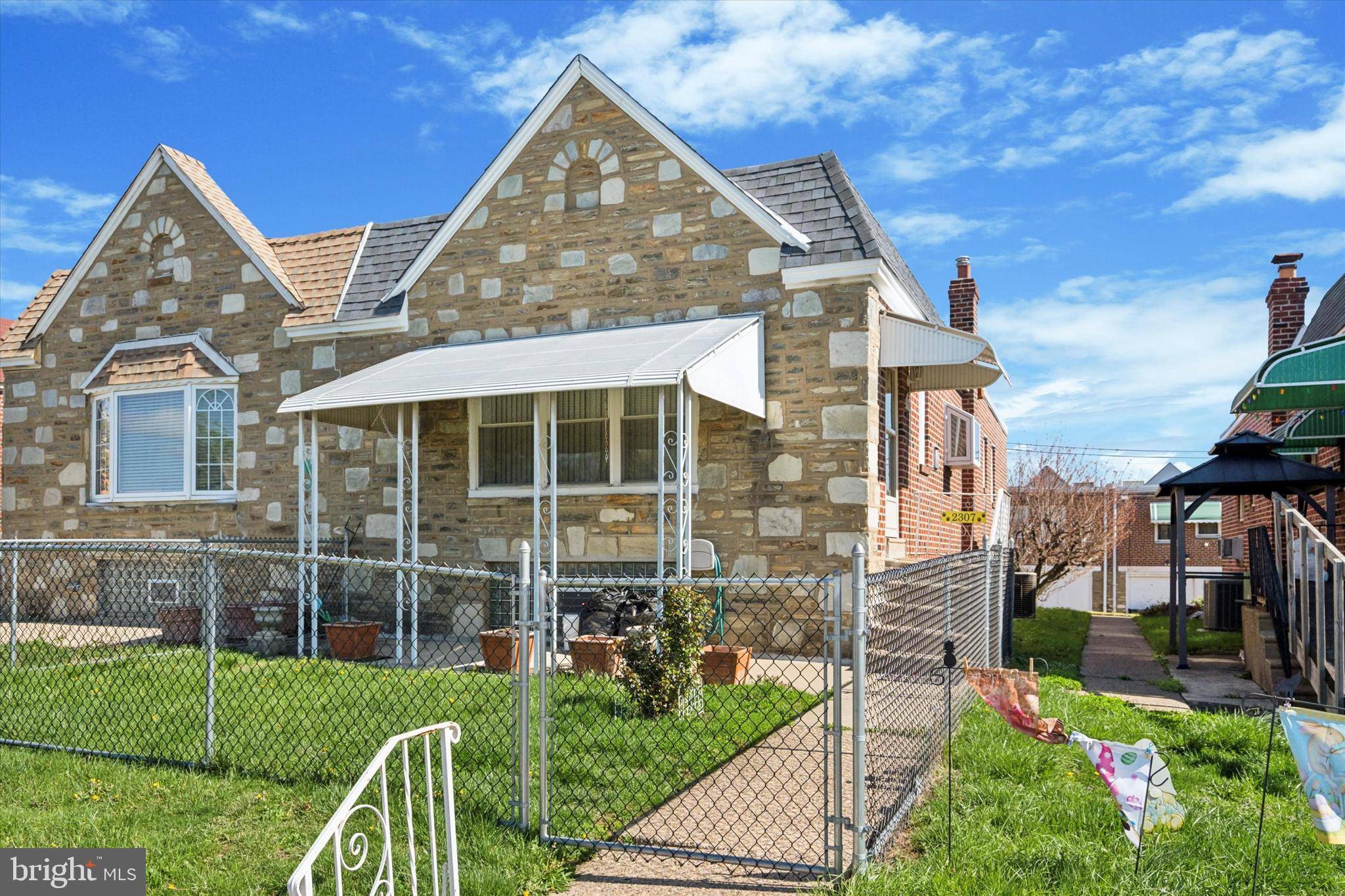 Philadelphia, PA 19152,2307 OAKMONT ST