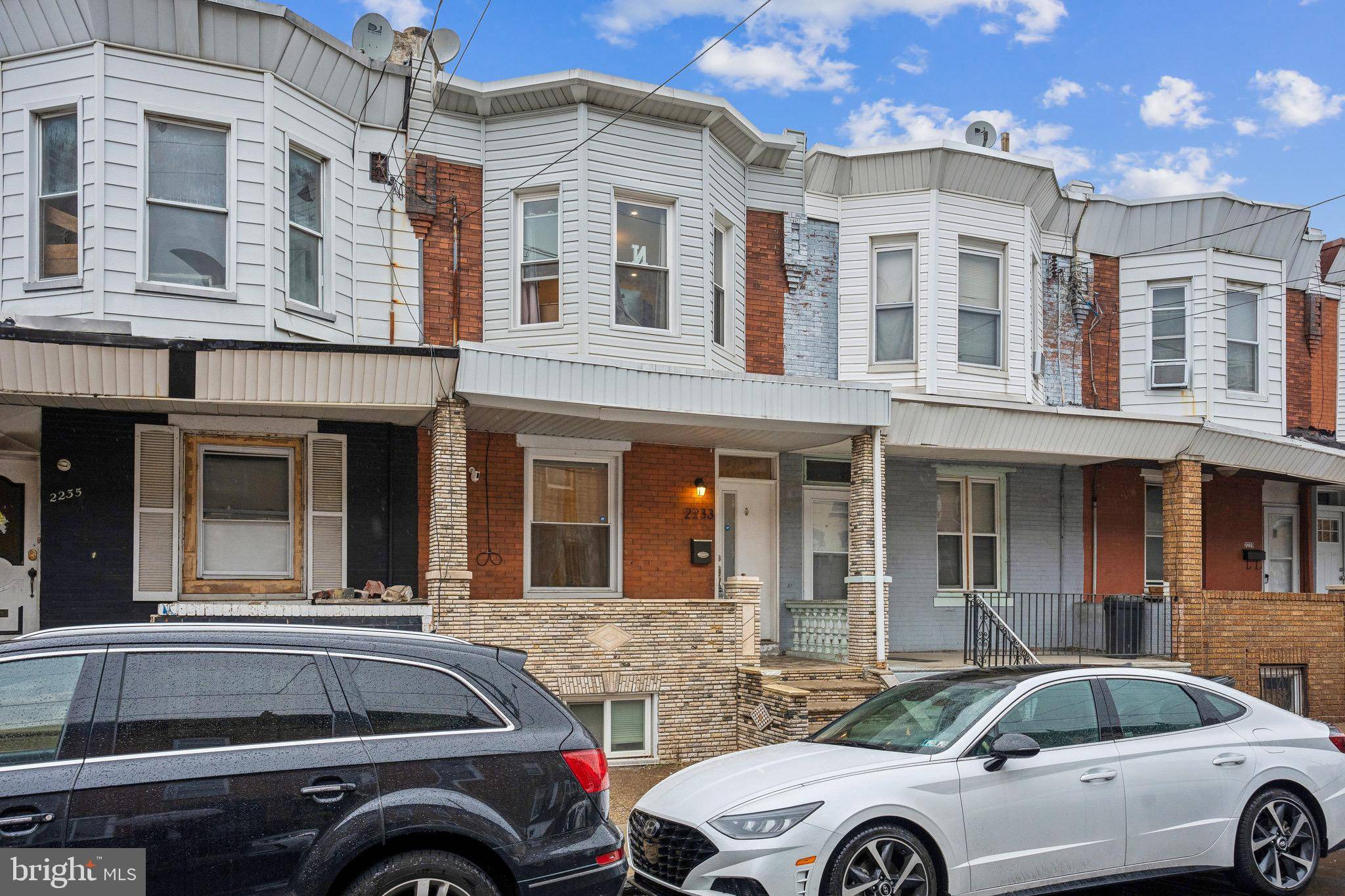 Philadelphia, PA 19145,2233 MOORE ST