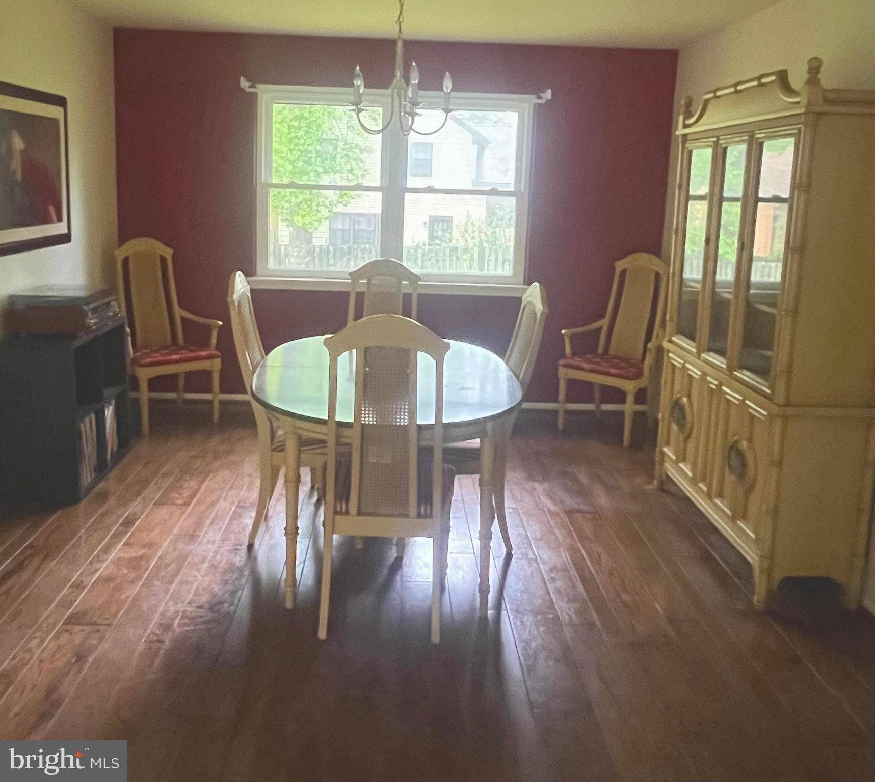 Feasterville Trevose, PA 19053,936 EDGEWOOD LN