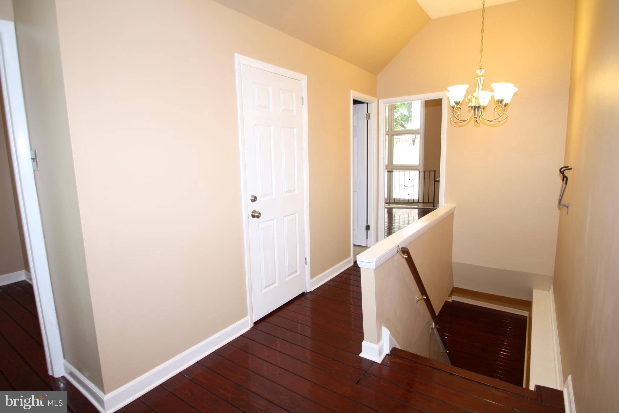 Philadelphia, PA 19147,506 S 11TH ST #33