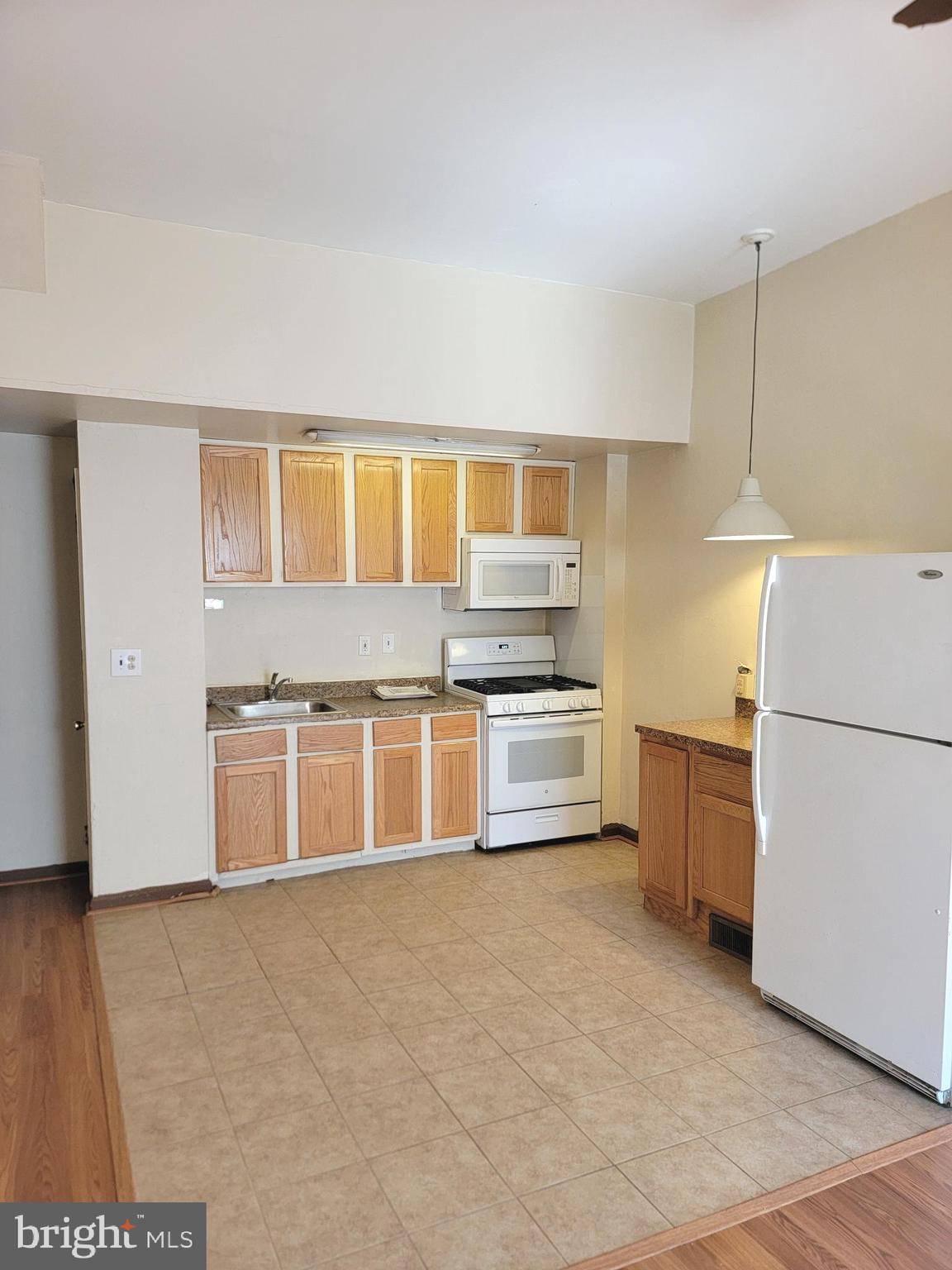 Philadelphia, PA 19130,2917 W GIRARD AVE