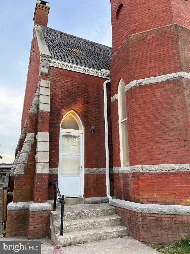 Crisfield, MD 21817,39 W MAIN ST