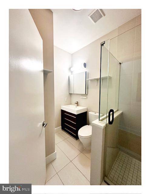 Philadelphia, PA 19146,2332-38 CARPENTER ST #2D