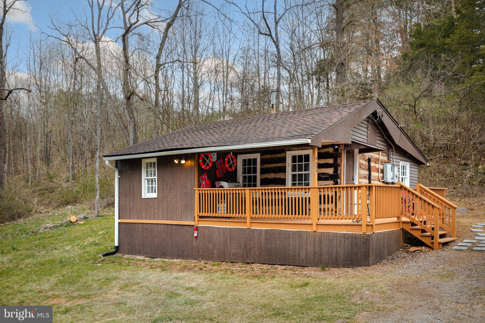 Mount Jackson, VA 22842,4499 CROOKED RUN RD