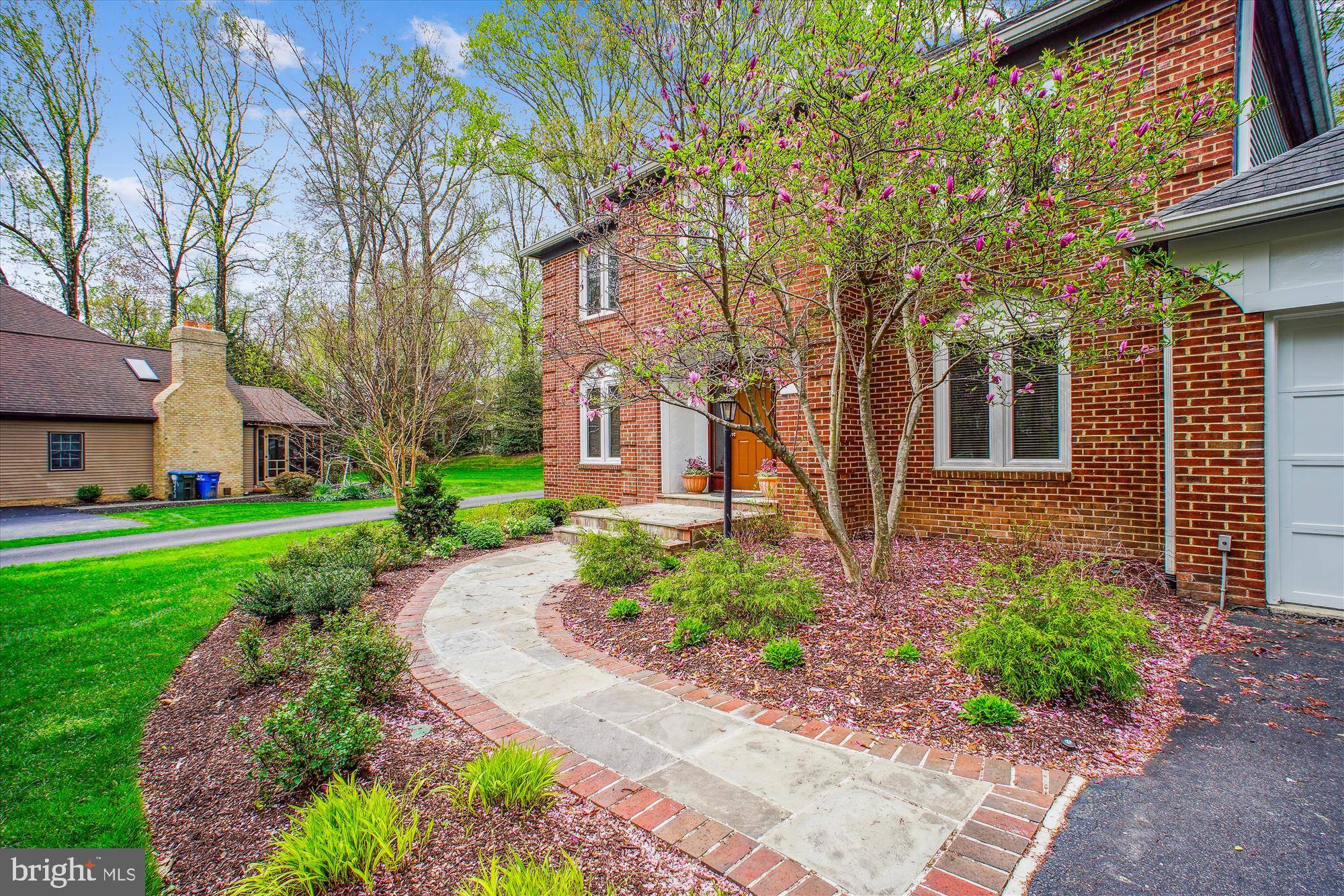 Oakton, VA 22124,3430 VALEWOOD DR