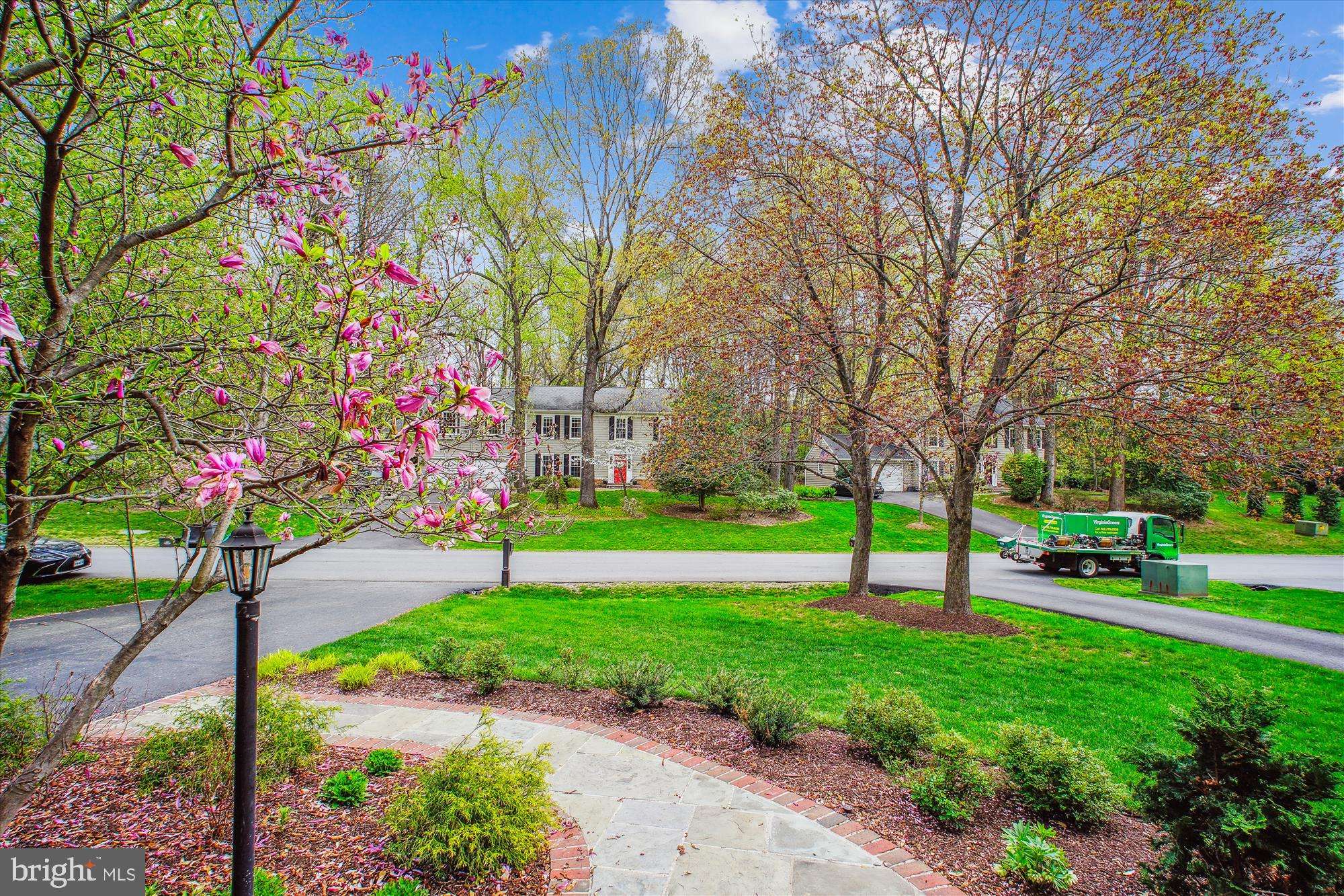 Oakton, VA 22124,3430 VALEWOOD DR