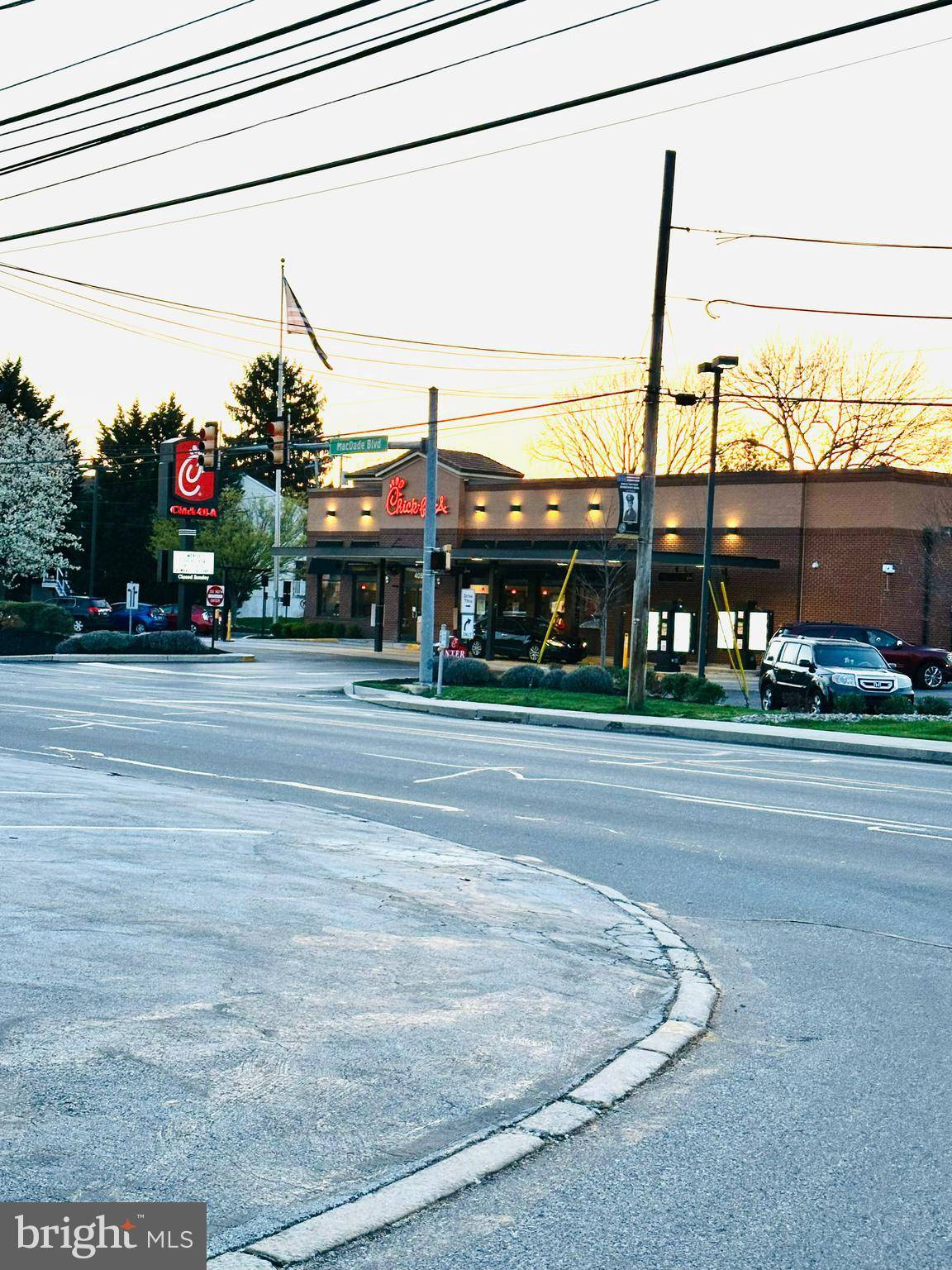 Folsom, PA 19033,219 WILLOWBROOK AVE