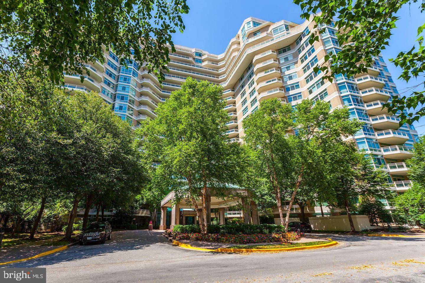 Chevy Chase, MD 20815,5610 WISCONSIN AVE #PH-21A