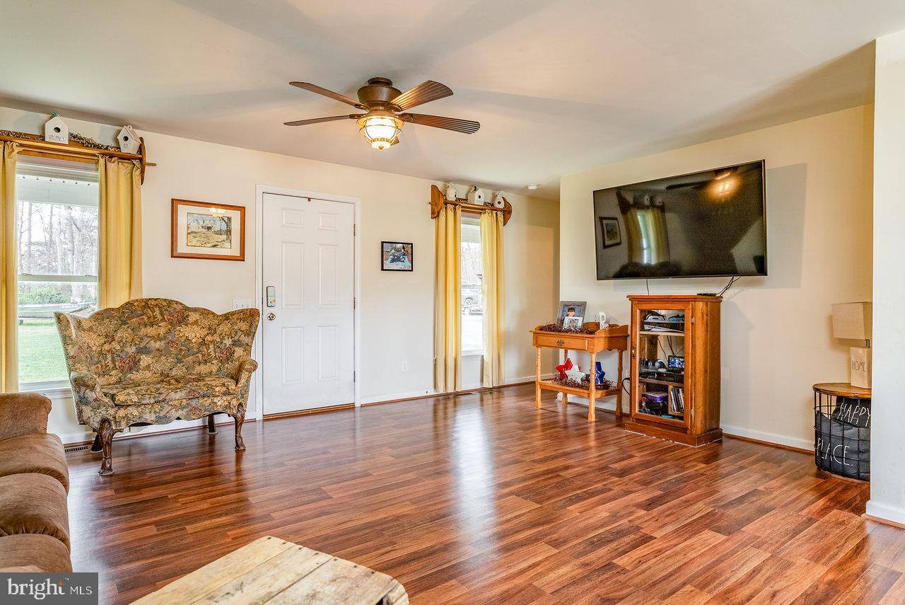 Mount Jackson, VA 22842,84 BARRICK LN