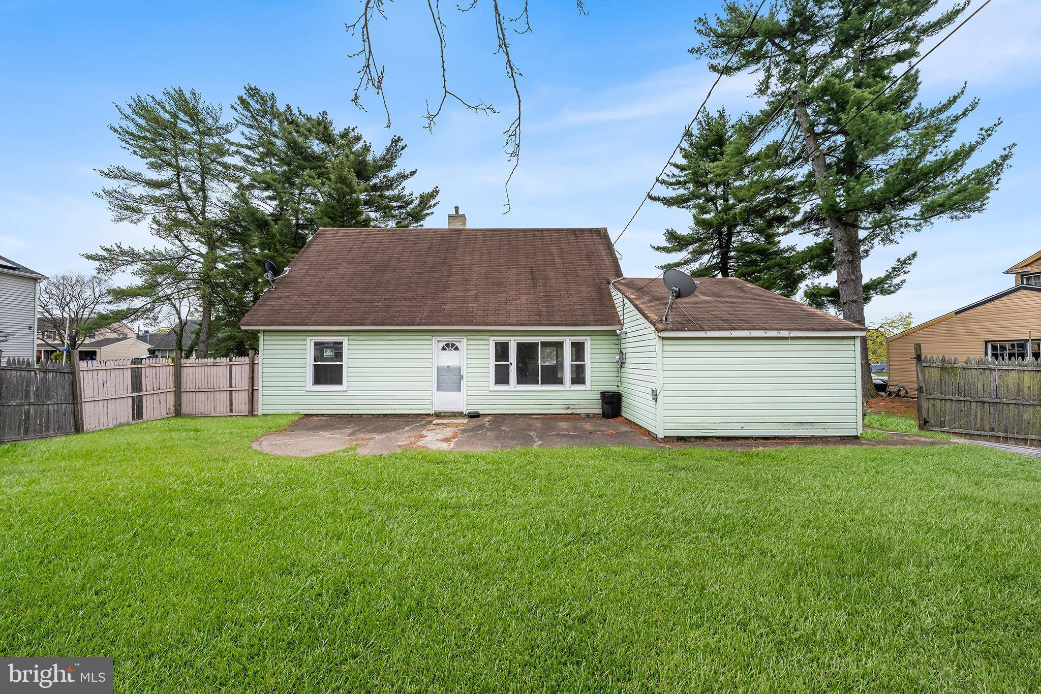 Willingboro, NJ 08046,89 BROOKLAWN DR