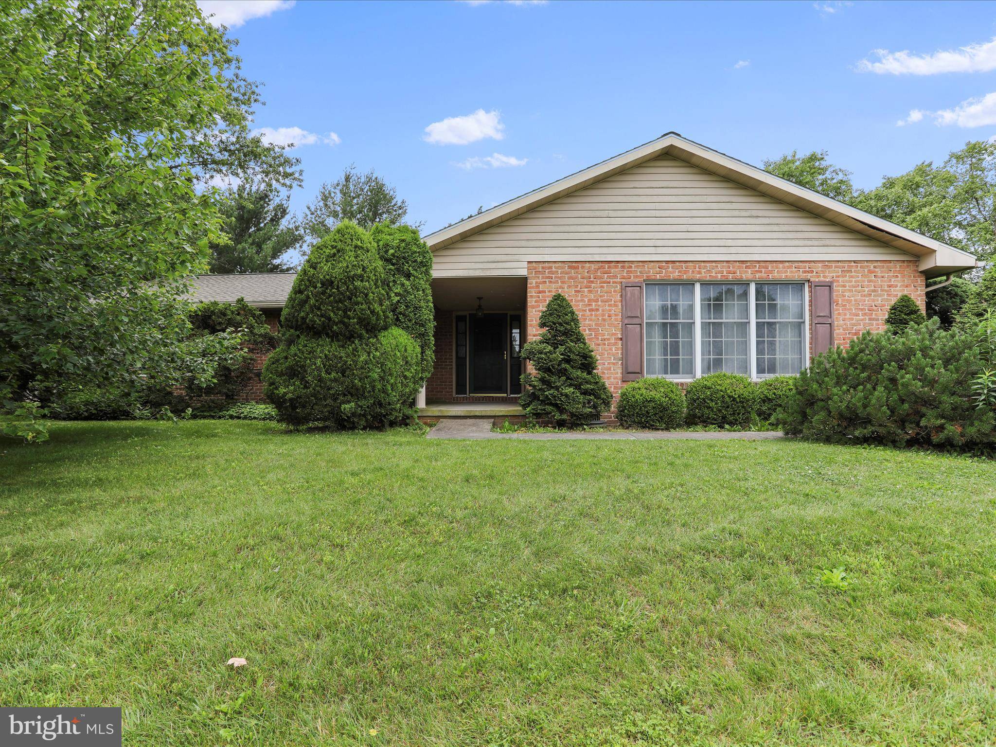 Waynesboro, PA 17268,11490 BLUE MOUNTAIN DRIVE