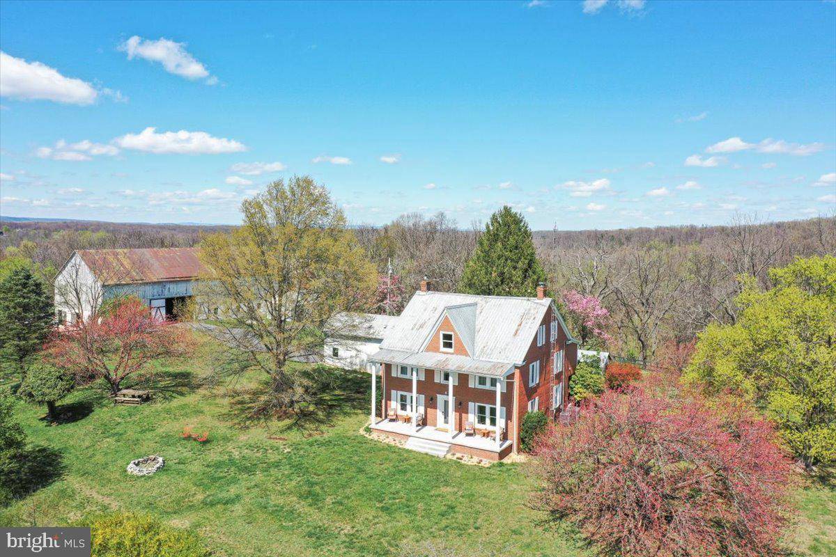 Kearneysville, WV 25430,697 NAOMI LN