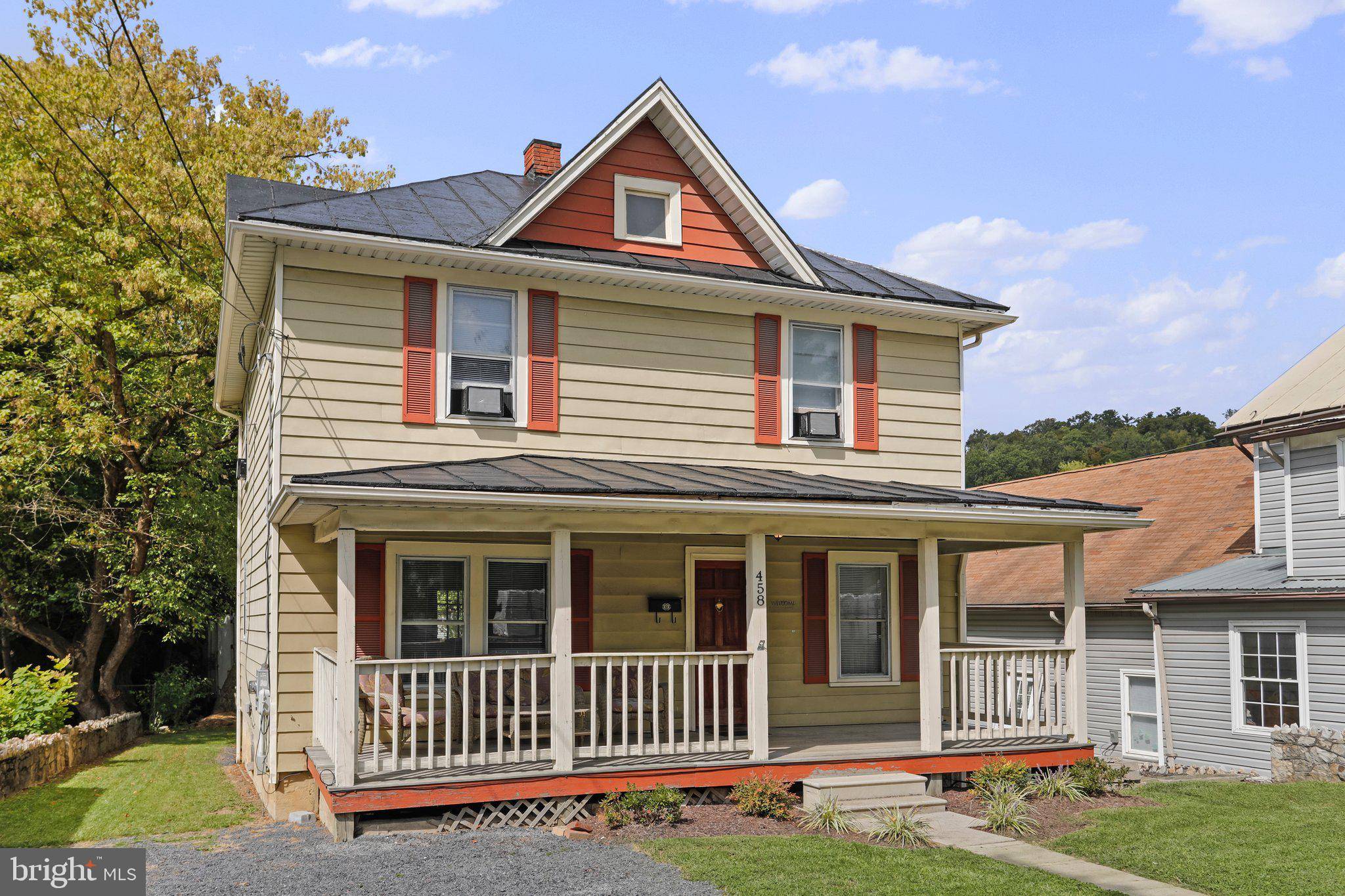 Berkeley Springs, WV 25411,458 S WASHINGTON ST