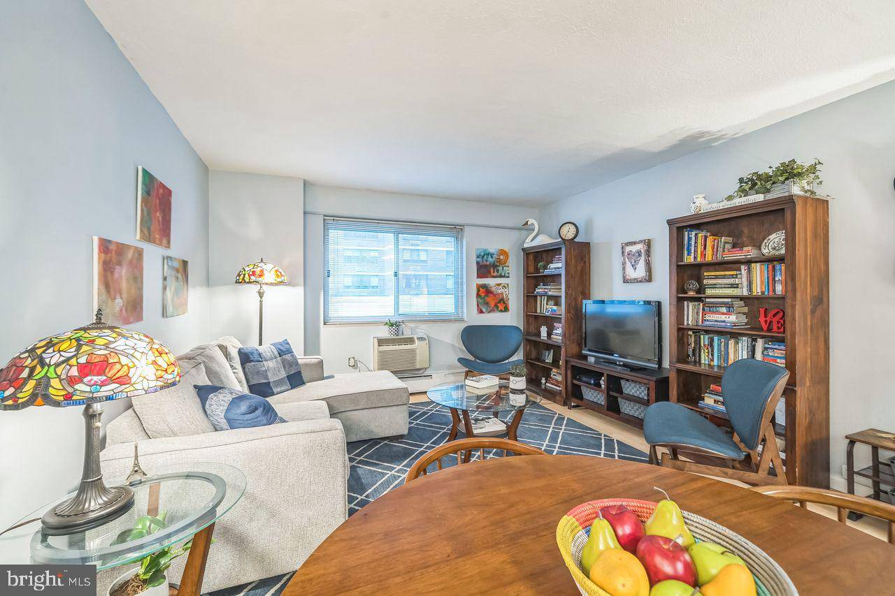 Philadelphia, PA 19103,1900-34 JOHN F KENNEDY BLVD #705
