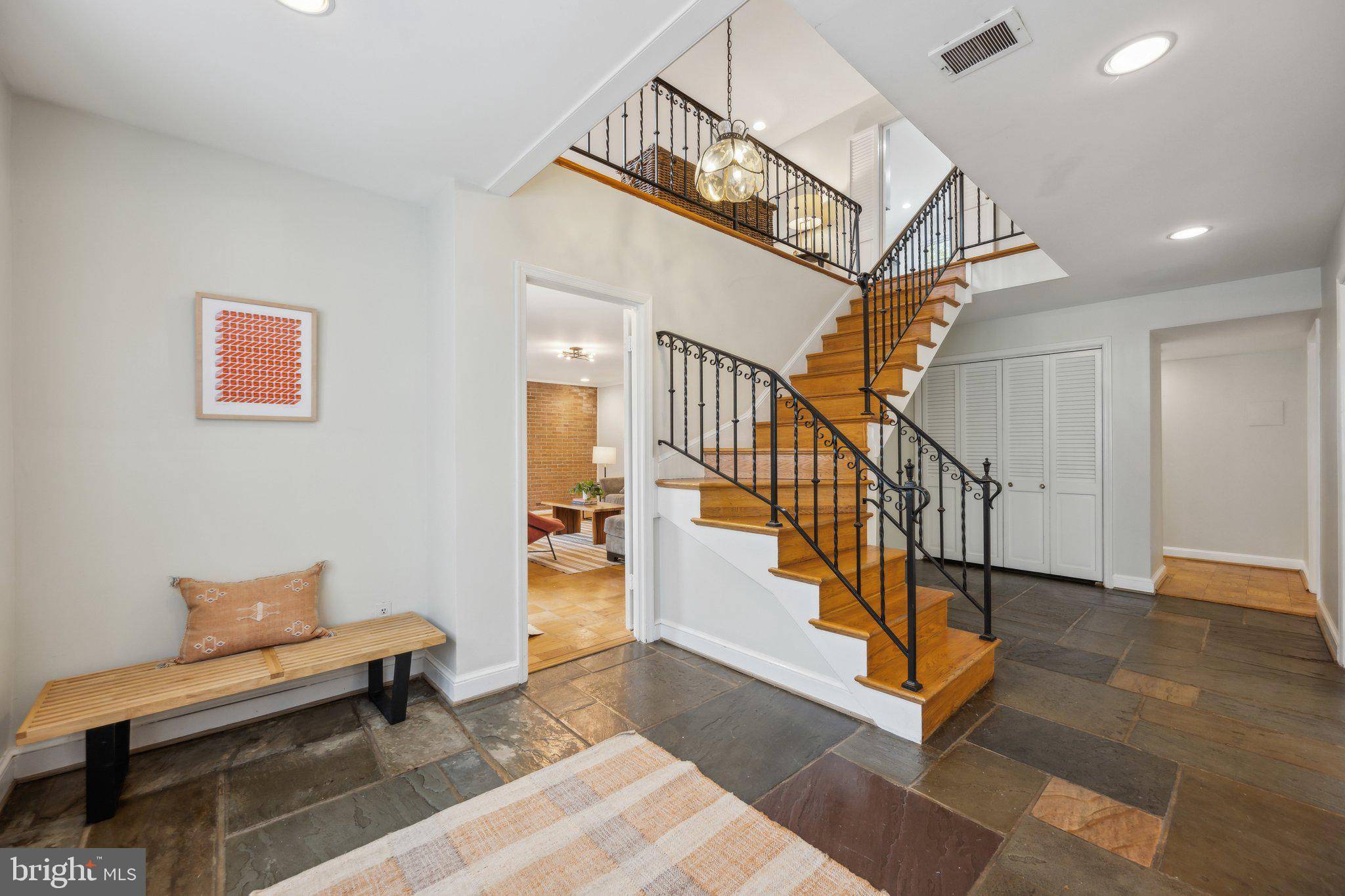 Kensington, MD 20895,9601 BARROLL LN
