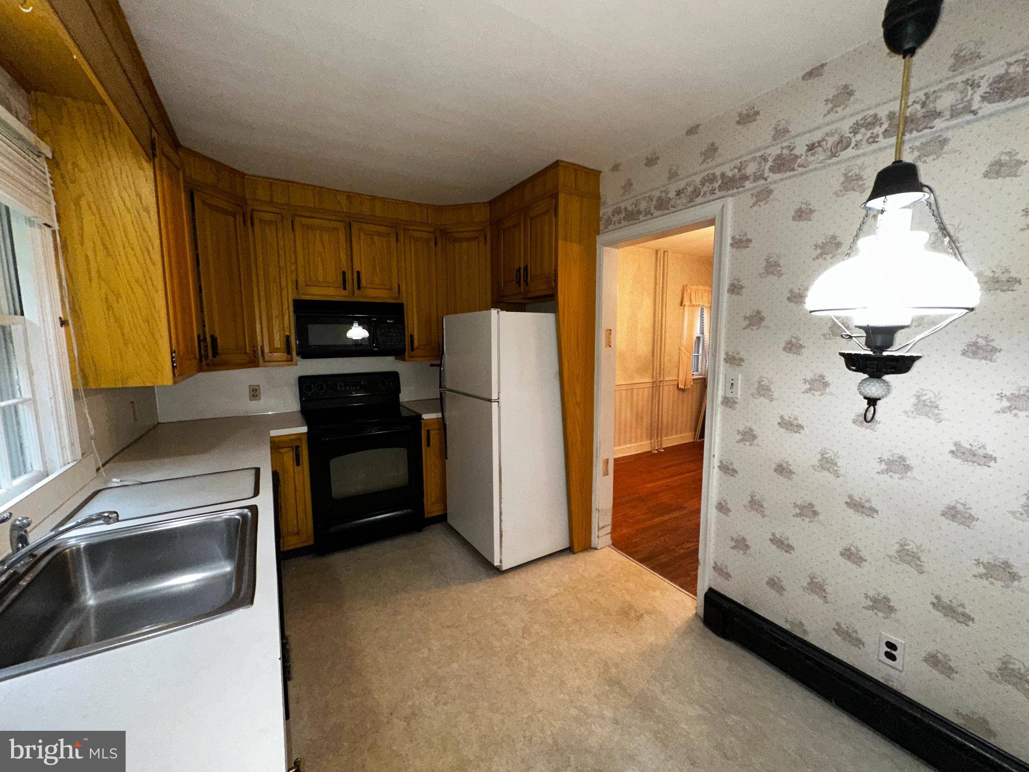 Reading, PA 19609,104 AMHERST AVE