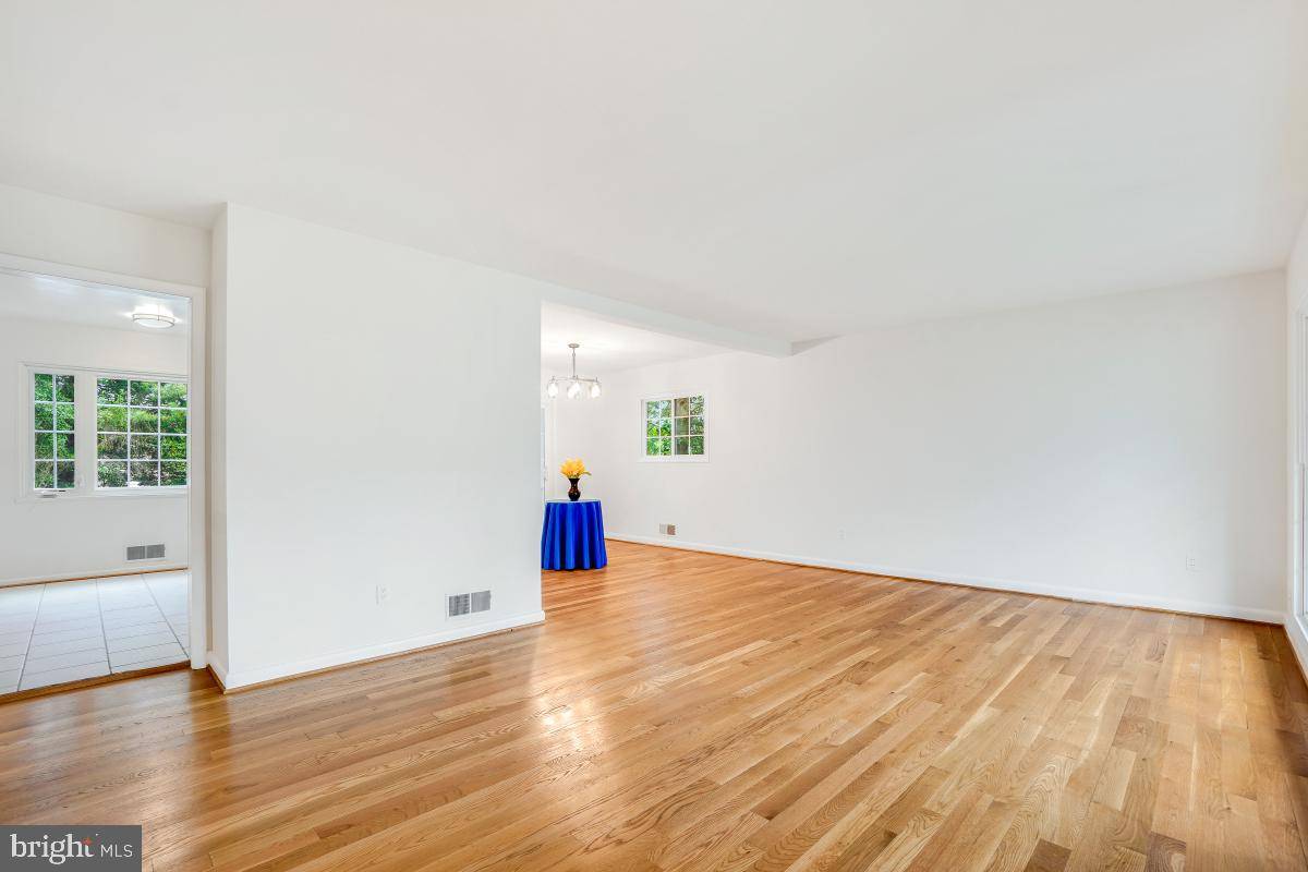 Bethesda, MD 20817,7805 CAYUGA AVE