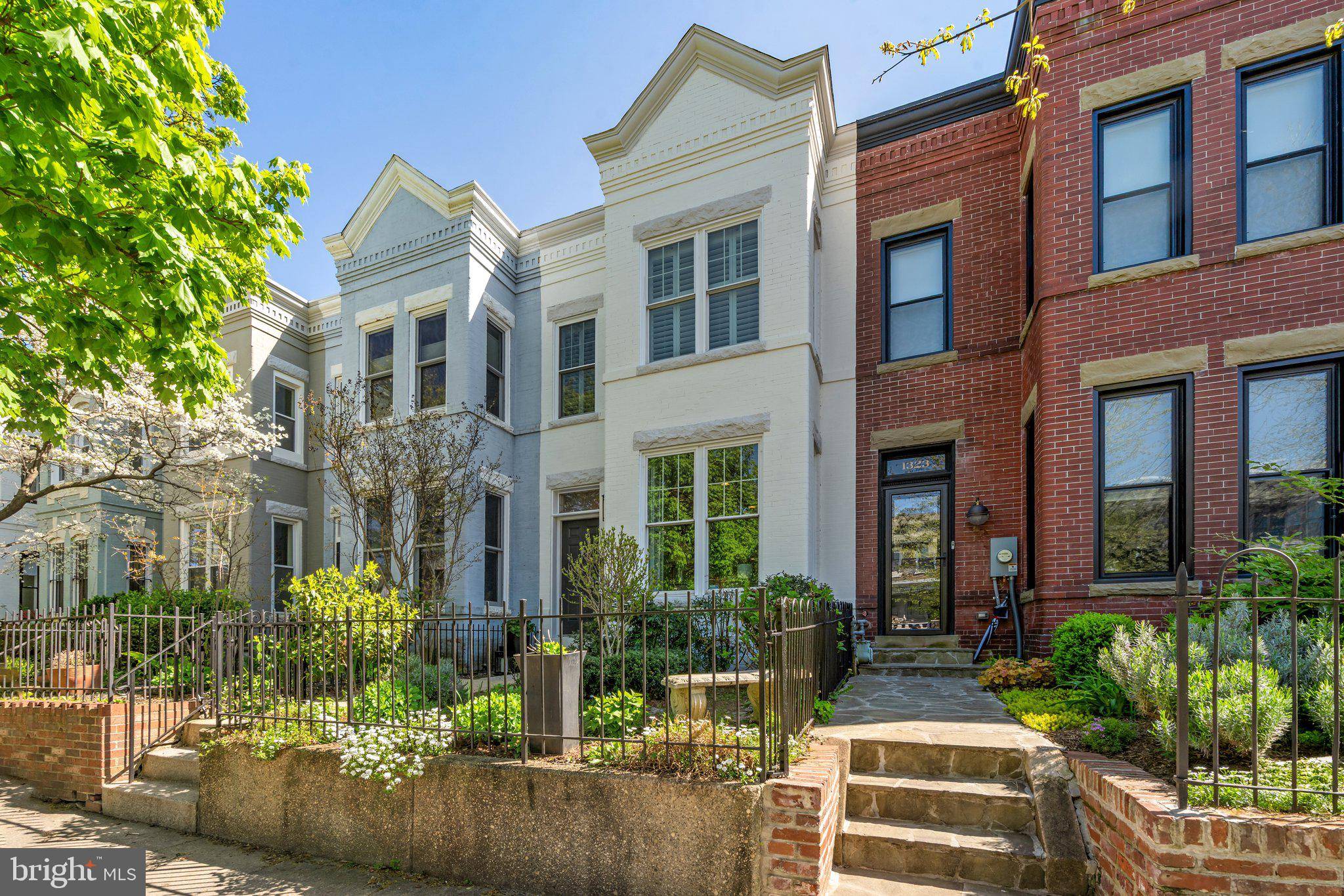 Washington, DC 20002,1325 F ST NE