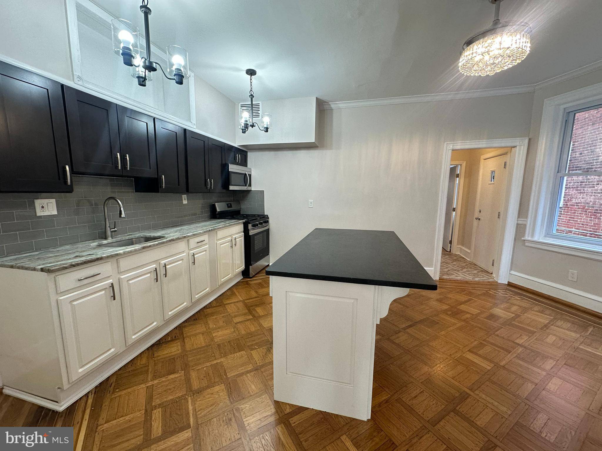 Philadelphia, PA 19143,6117 CHRISTIAN ST