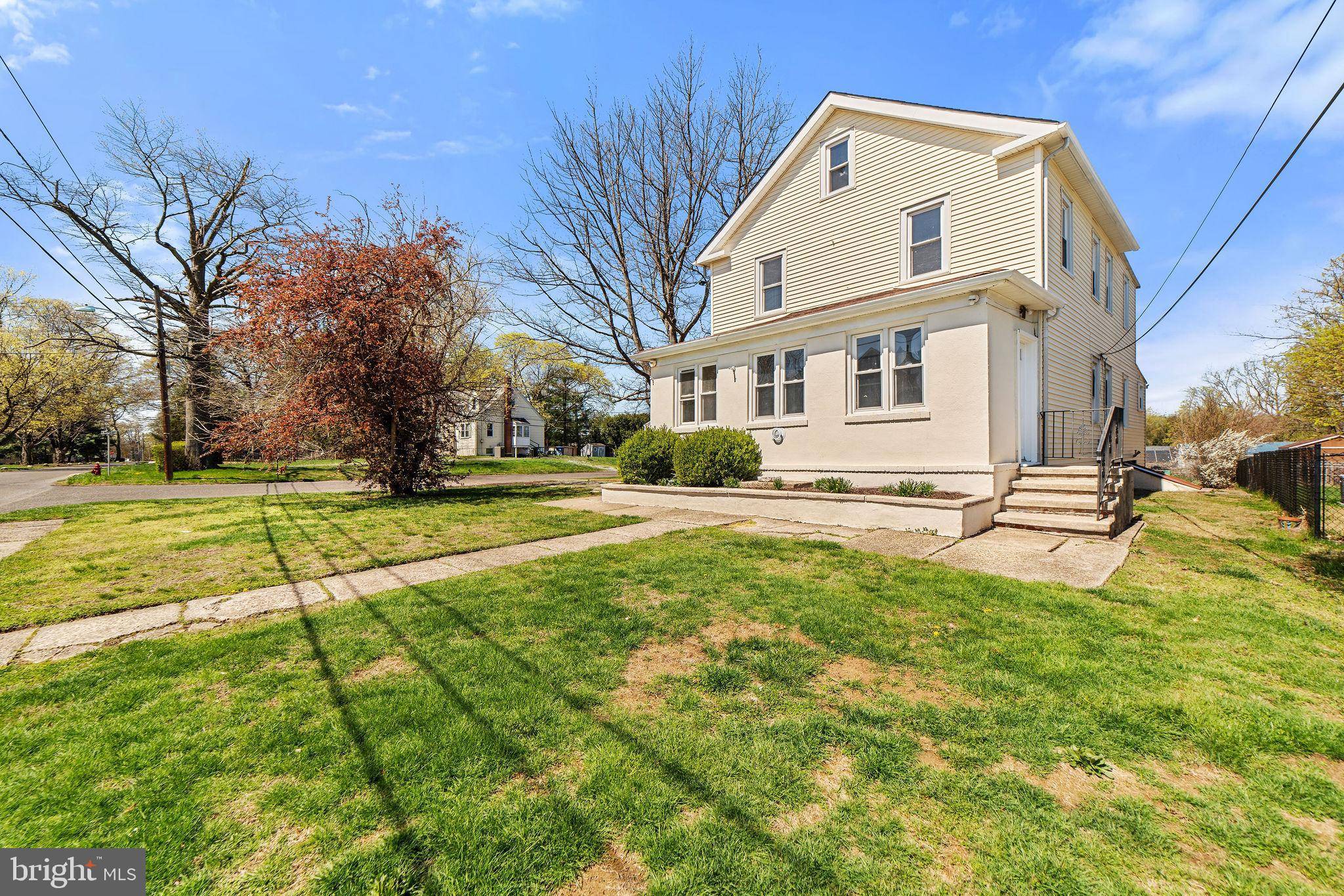 Maple Shade, NJ 08052,105 MECRAY LN
