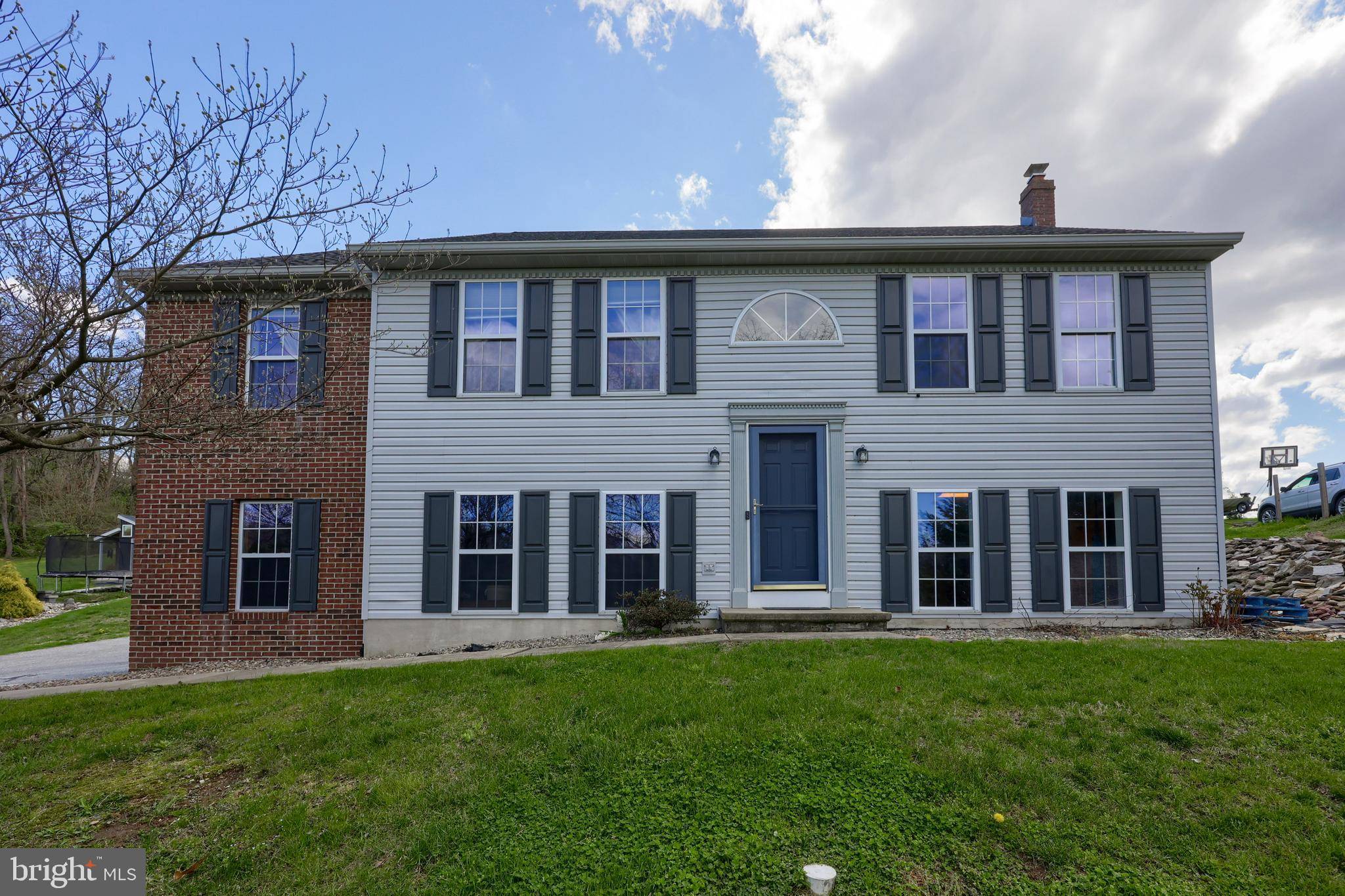Strasburg, PA 17579,192 SIDES MILL RD