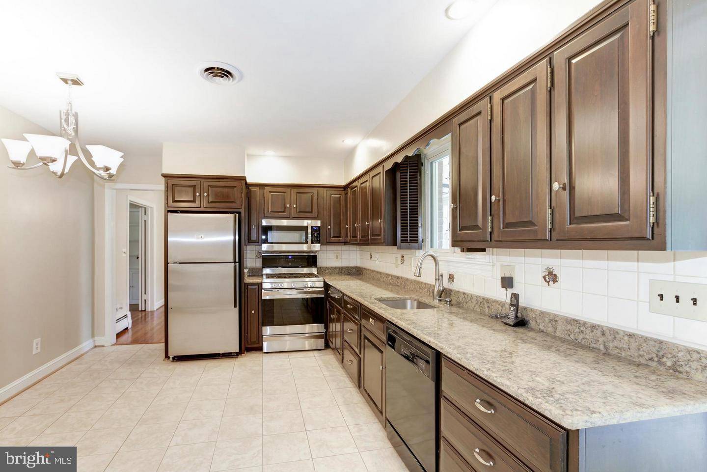 Rockville, MD 20850,9504 VEIRS DR
