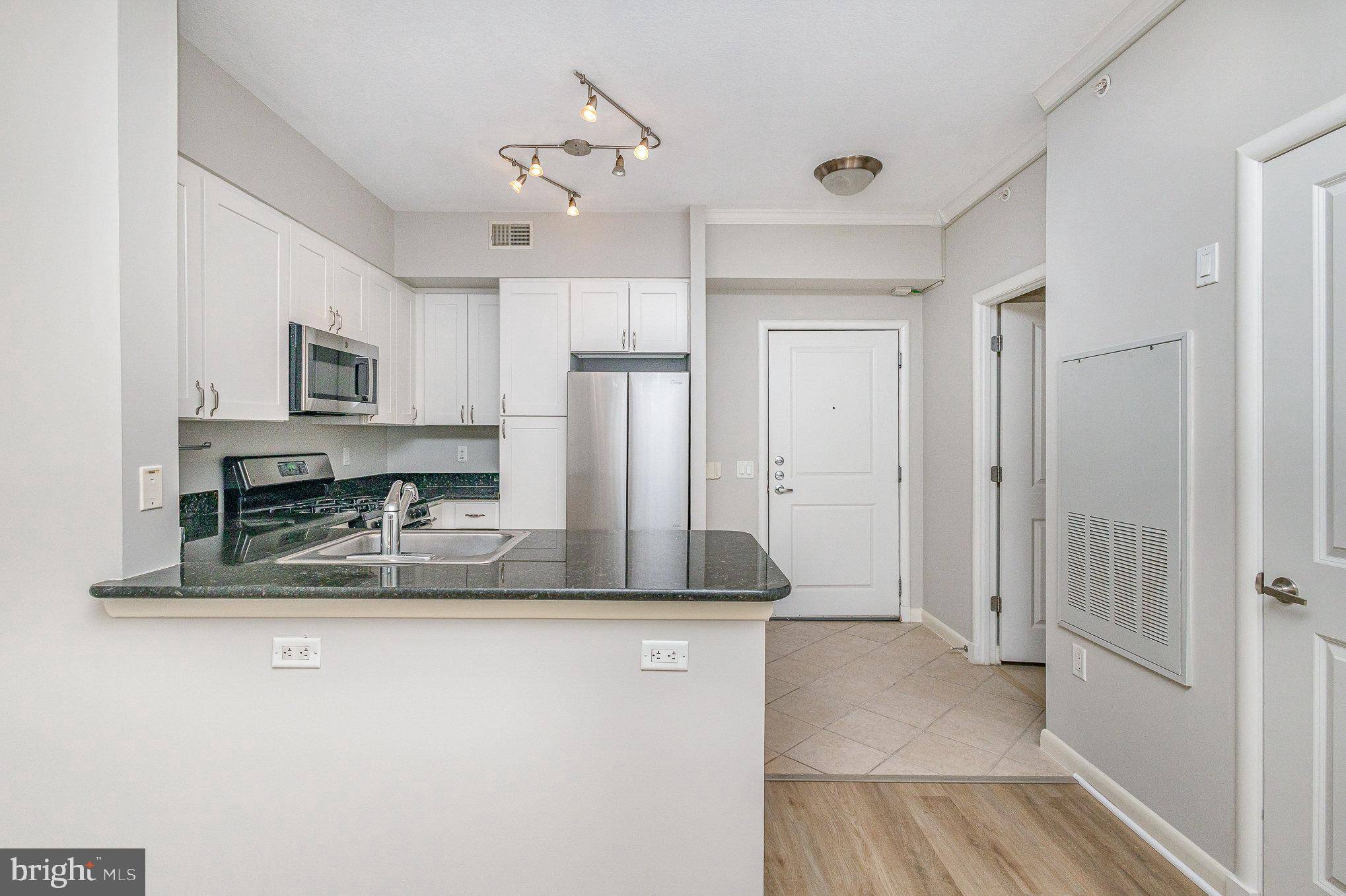 Arlington, VA 22201,1021 N GARFIELD ST #B39