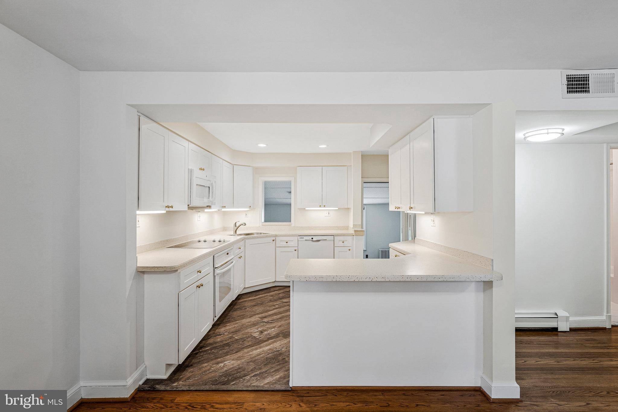 Alexandria, VA 22309,8808 OAK LEAF DR
