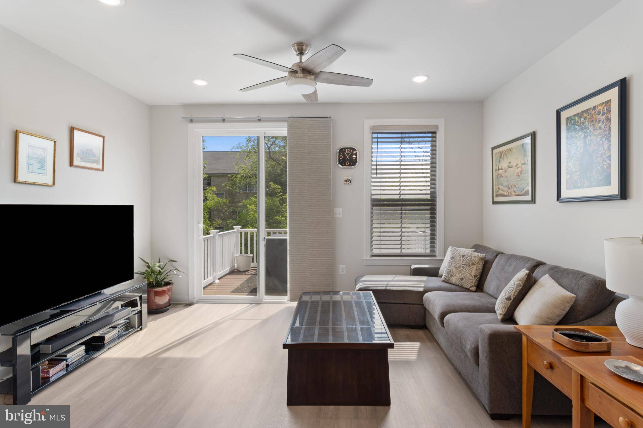 Alexandria, VA 22306,7247 MOUNTAINEER DR